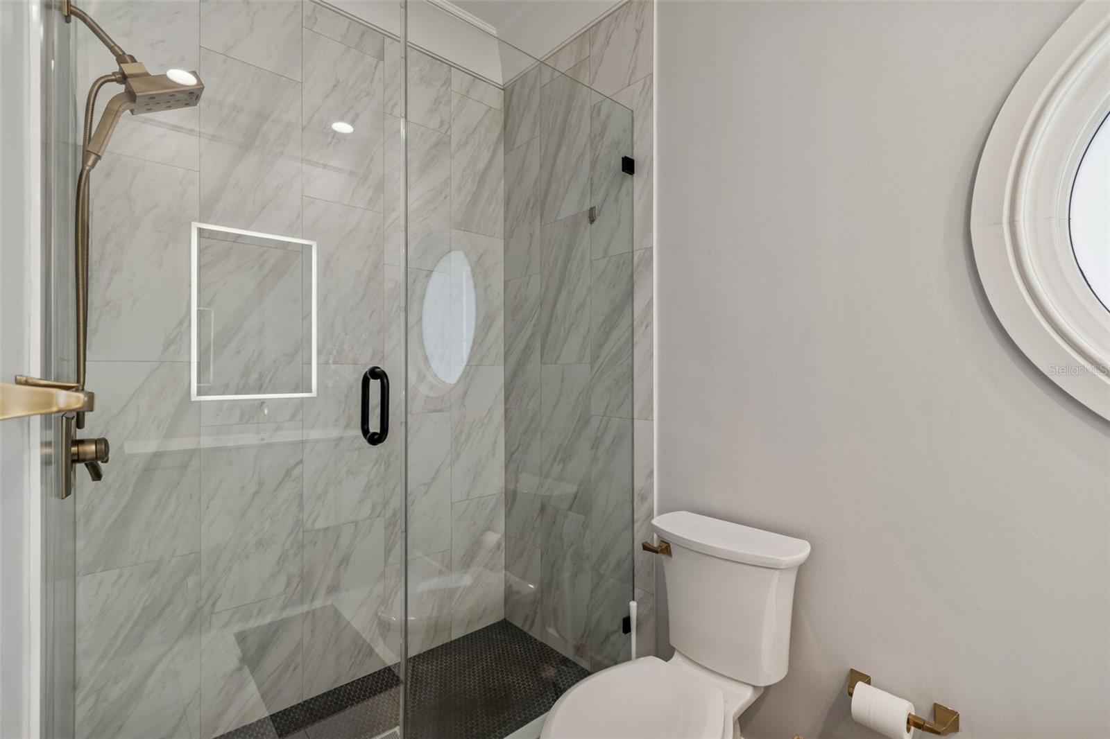 Image 37 of 51 For 5210 Crescent Drive