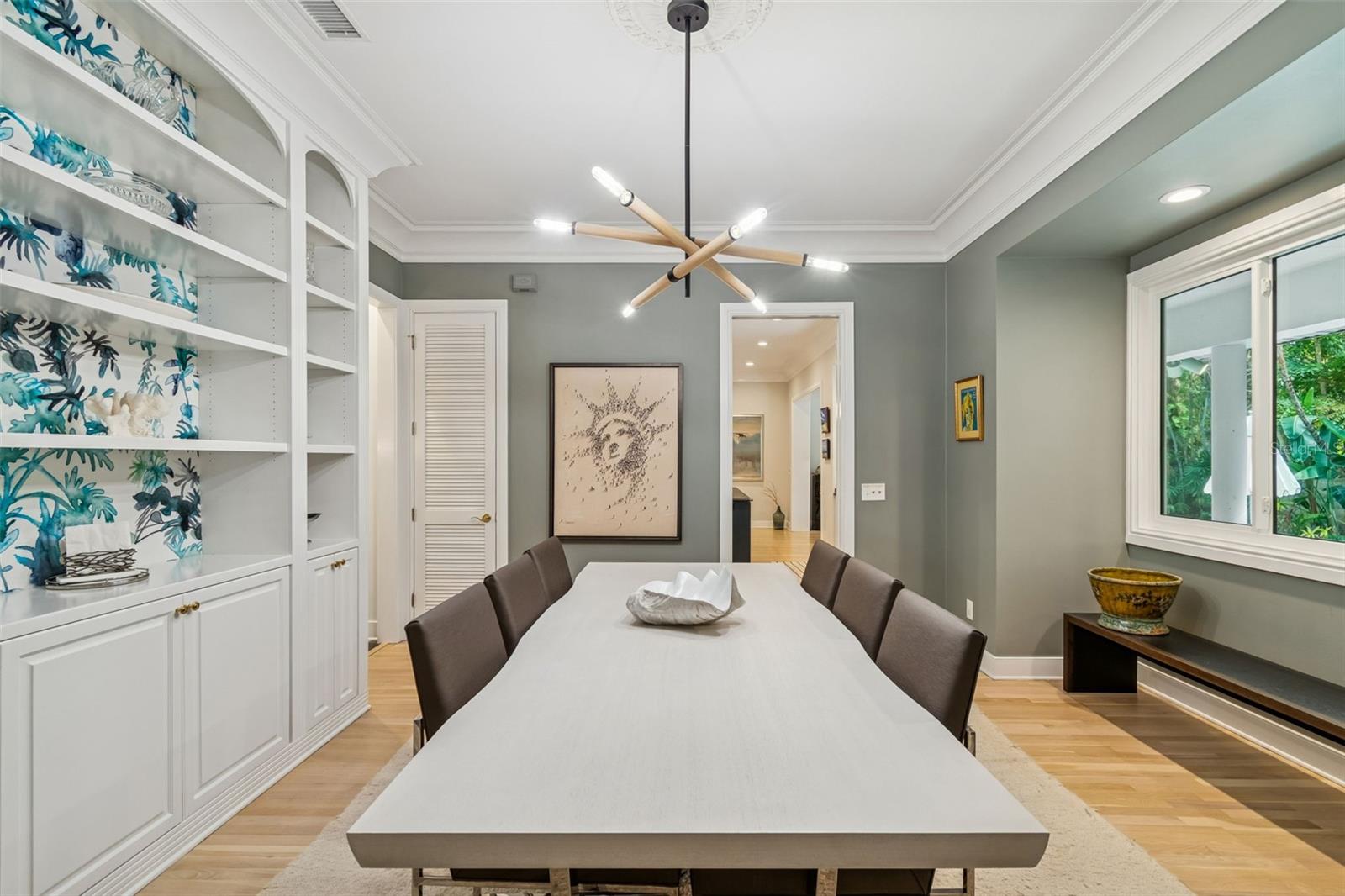 Image 4 of 51 For 5210 Crescent Drive