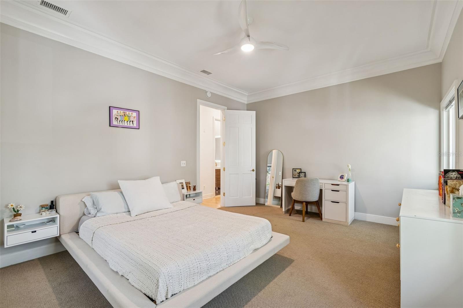 Image 42 of 51 For 5210 Crescent Drive