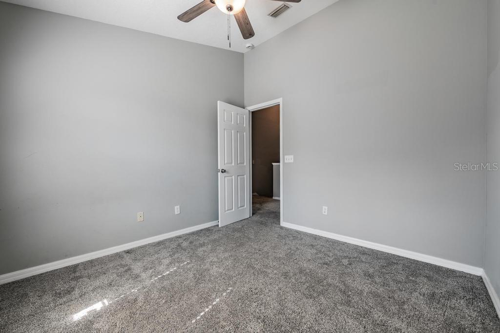 Image 21 of 47 For 8512 Shallow Creek Court