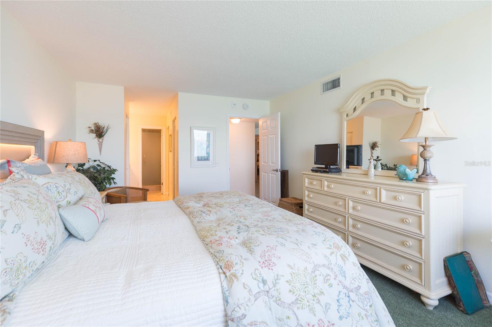 Image 23 of 38 For 5541 Puerta Del Sol Boulevard S 318