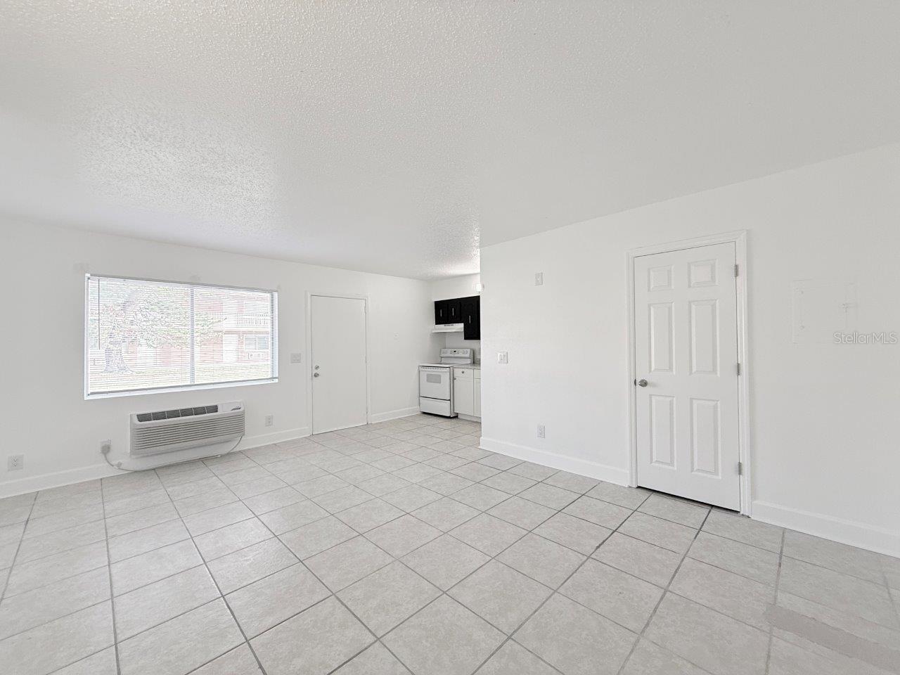 Image 3 of 7 For 3301 58th Avenue S 302