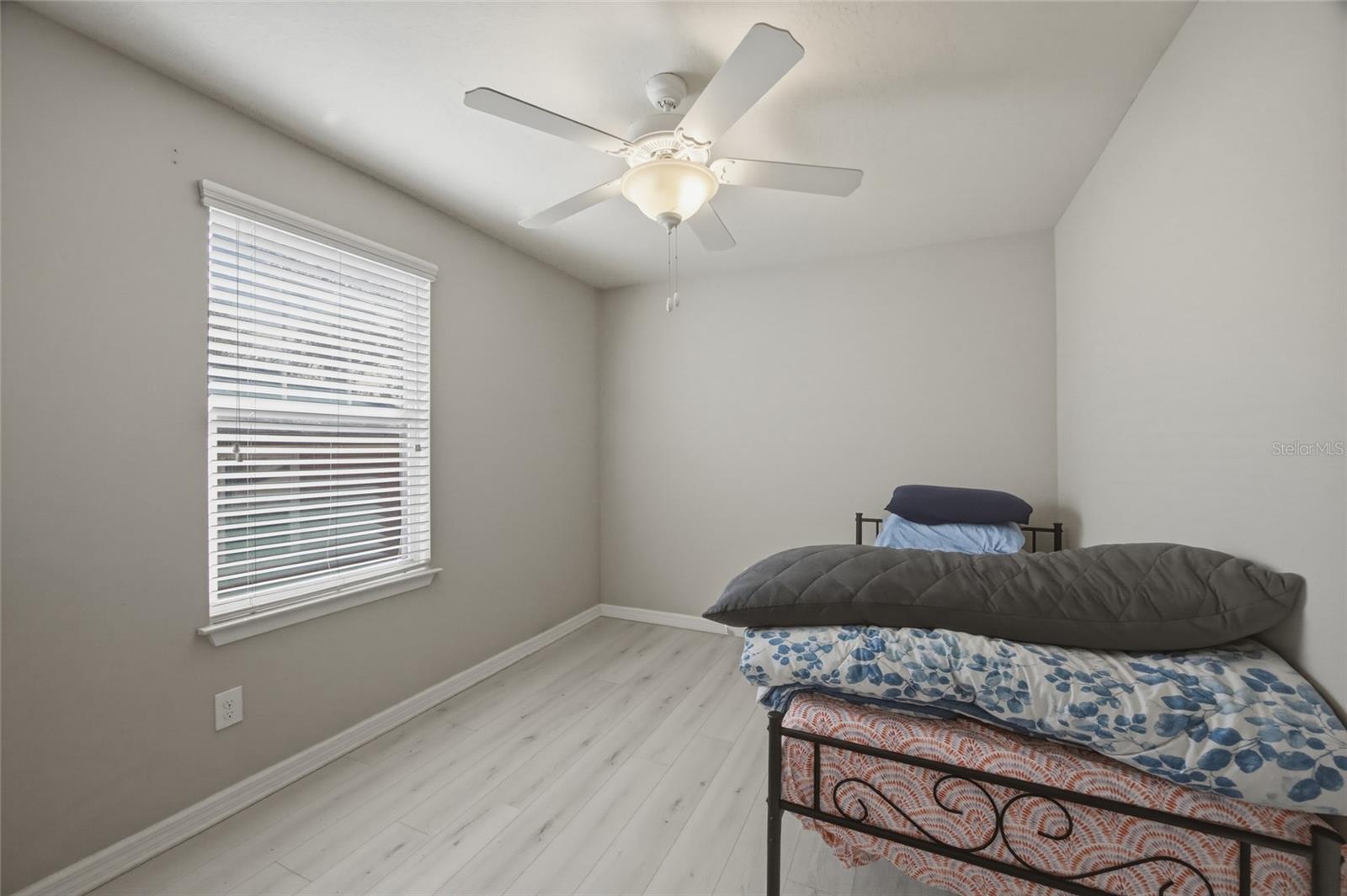 Image 12 of 35 For 5324 Sylvester Loop