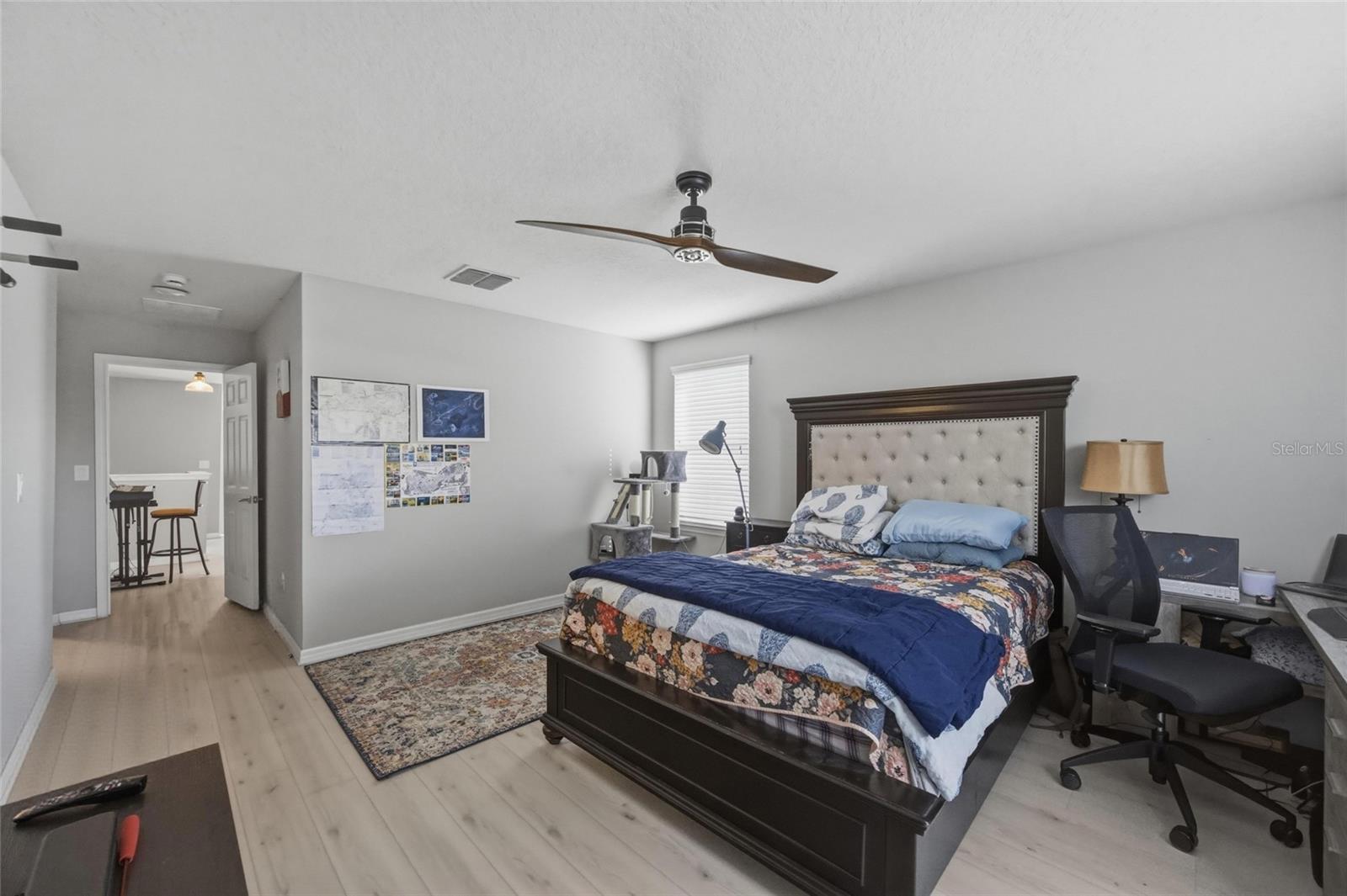 Image 15 of 35 For 5324 Sylvester Loop