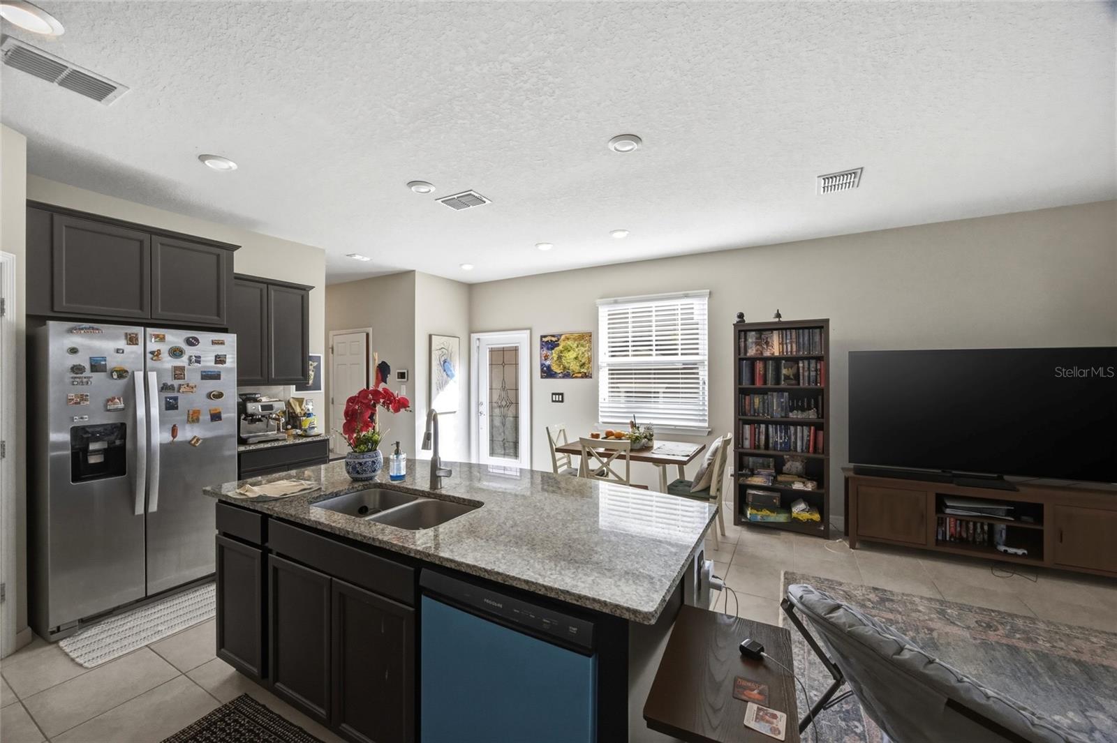 Image 7 of 35 For 5324 Sylvester Loop