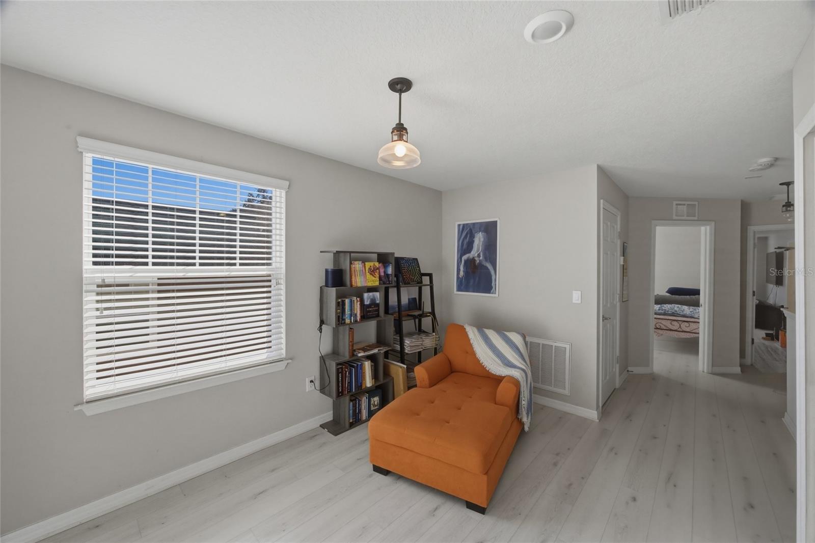 Image 9 of 35 For 5324 Sylvester Loop