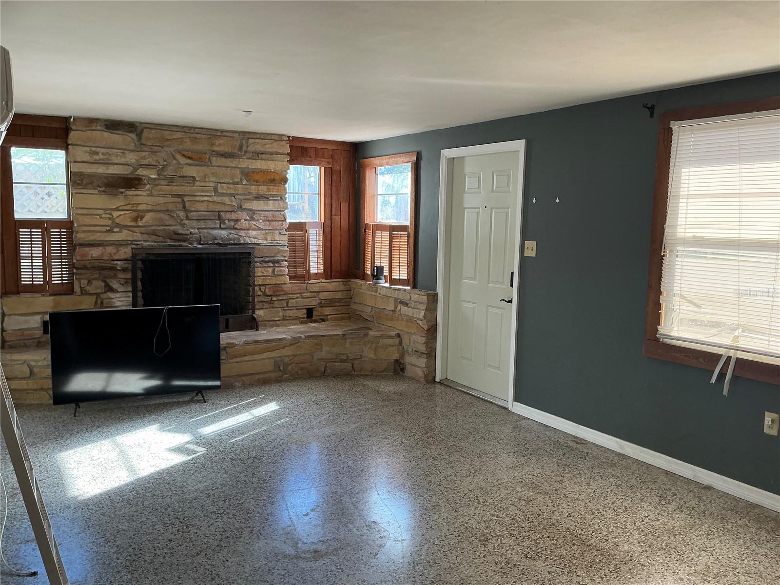 Image 3 of 17 For 10791 105th Street