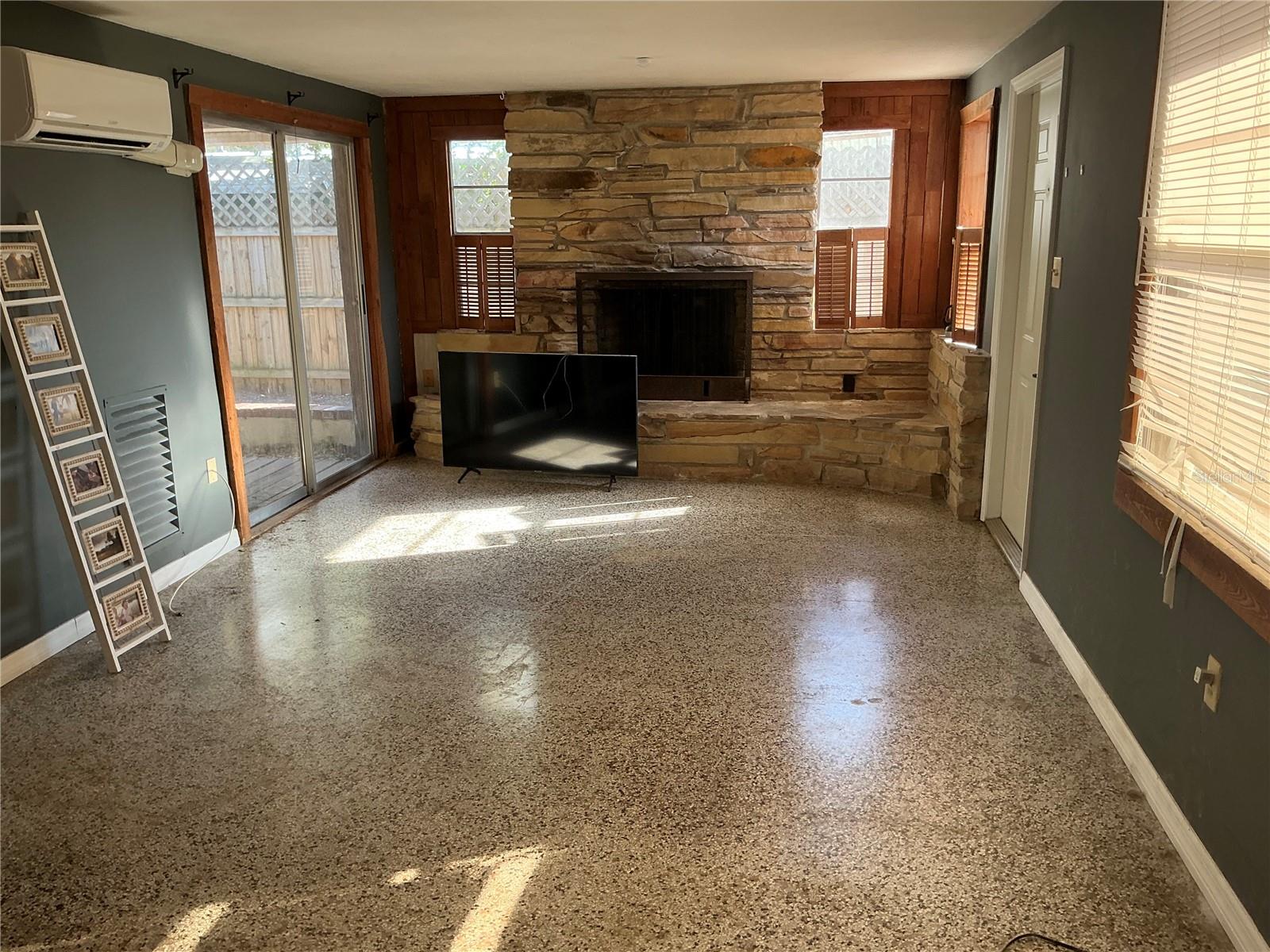 Image 4 of 17 For 10791 105th Street