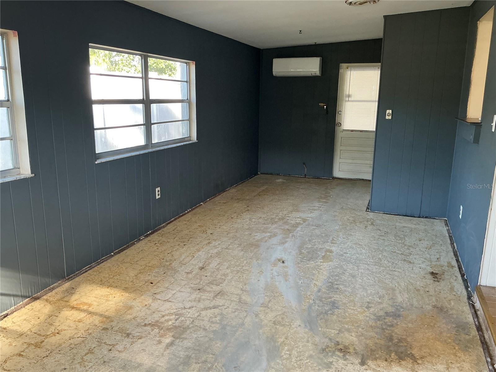 Image 9 of 17 For 10791 105th Street