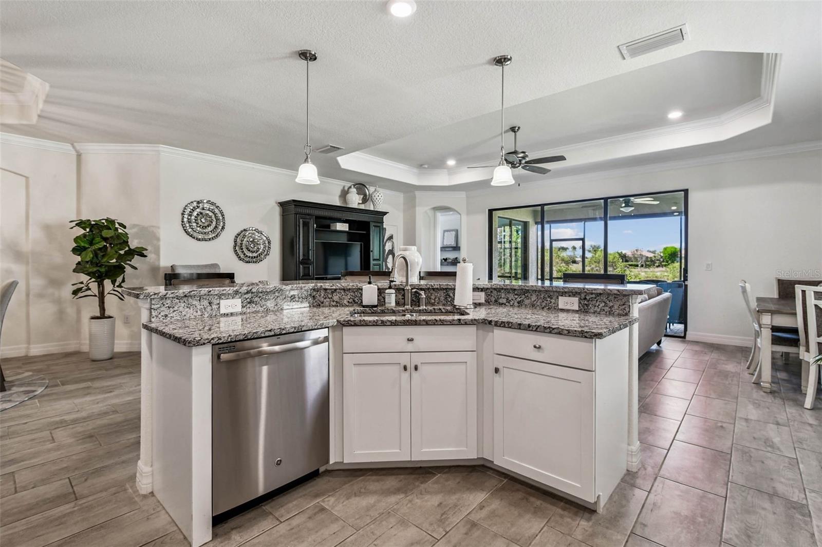 Image 10 of 39 For 24253 Gallberry Drive