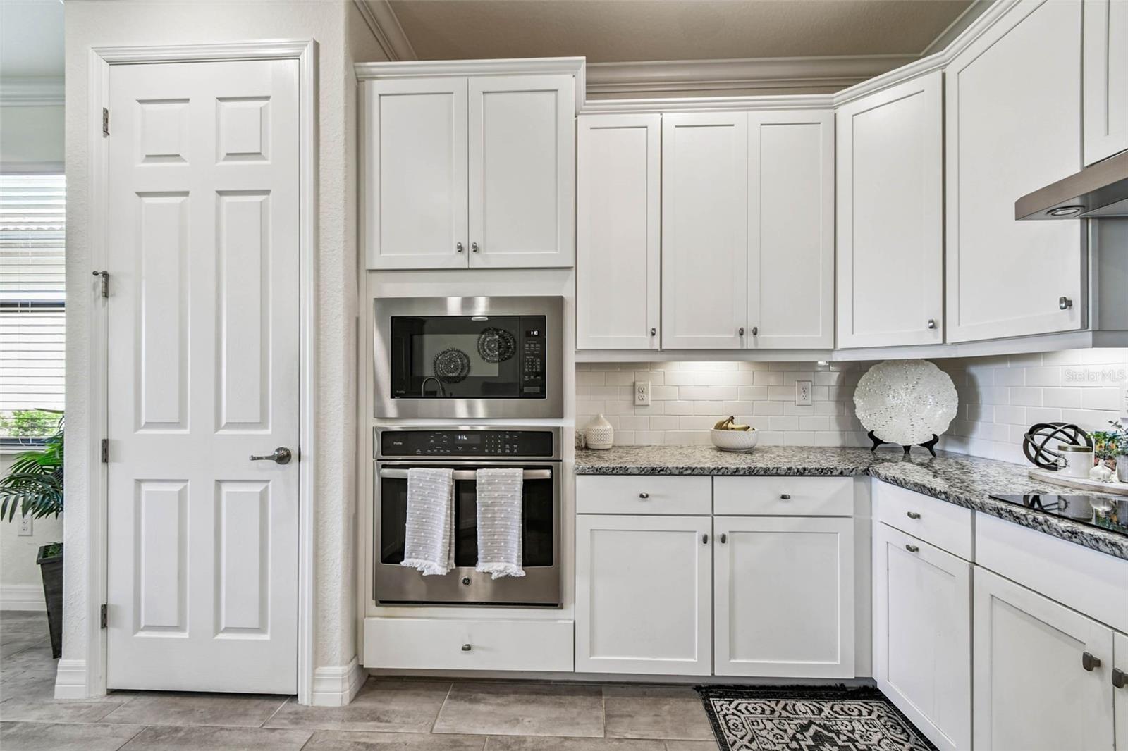 Image 8 of 39 For 24253 Gallberry Drive