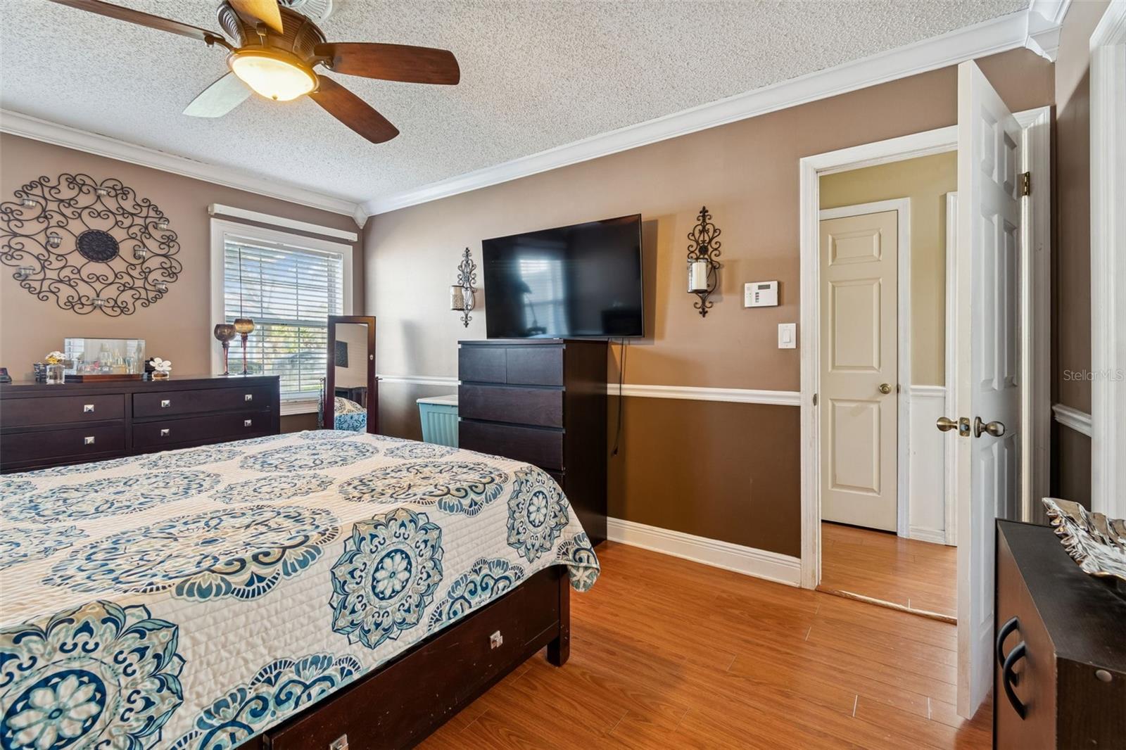 Image 19 of 40 For 7810 Cameron Avenue