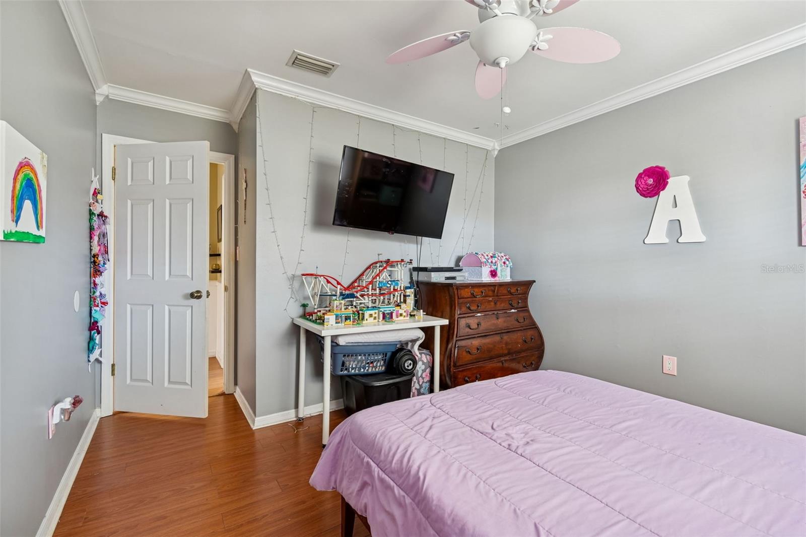 Image 22 of 40 For 7810 Cameron Avenue