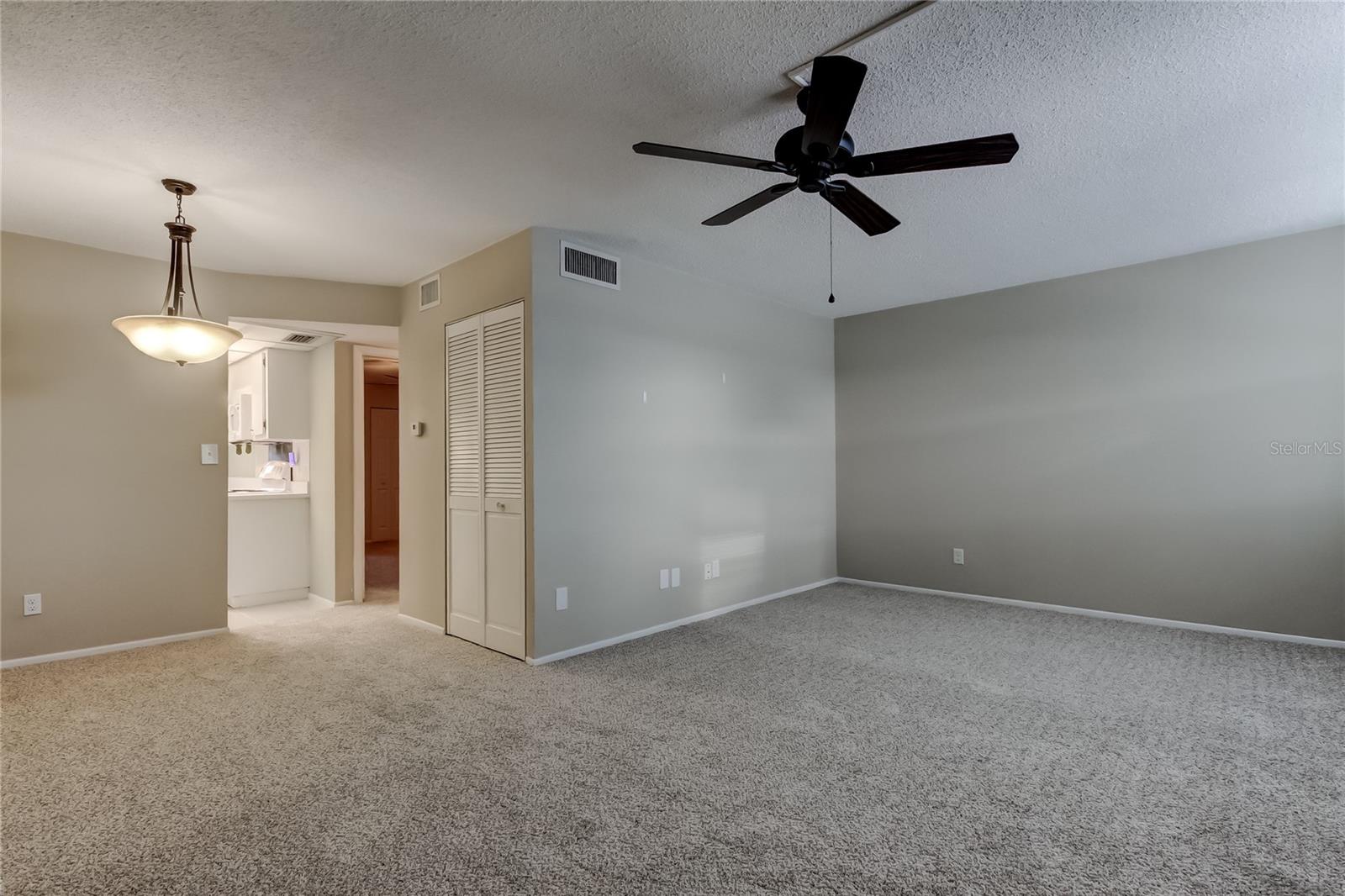 Image 3 of 21 For 4890 Bay Street Ne 231