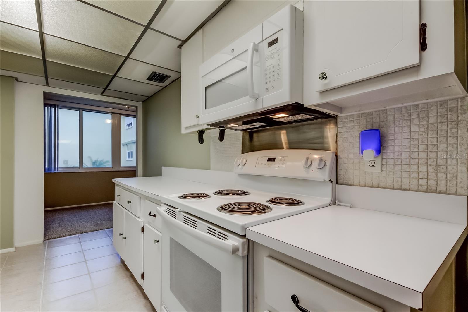 Image 7 of 21 For 4890 Bay Street Ne 231