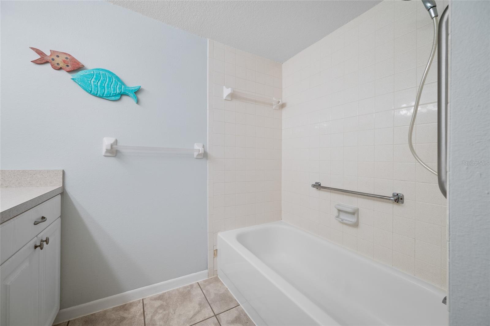 Image 16 of 38 For 820 Virginia Street 206