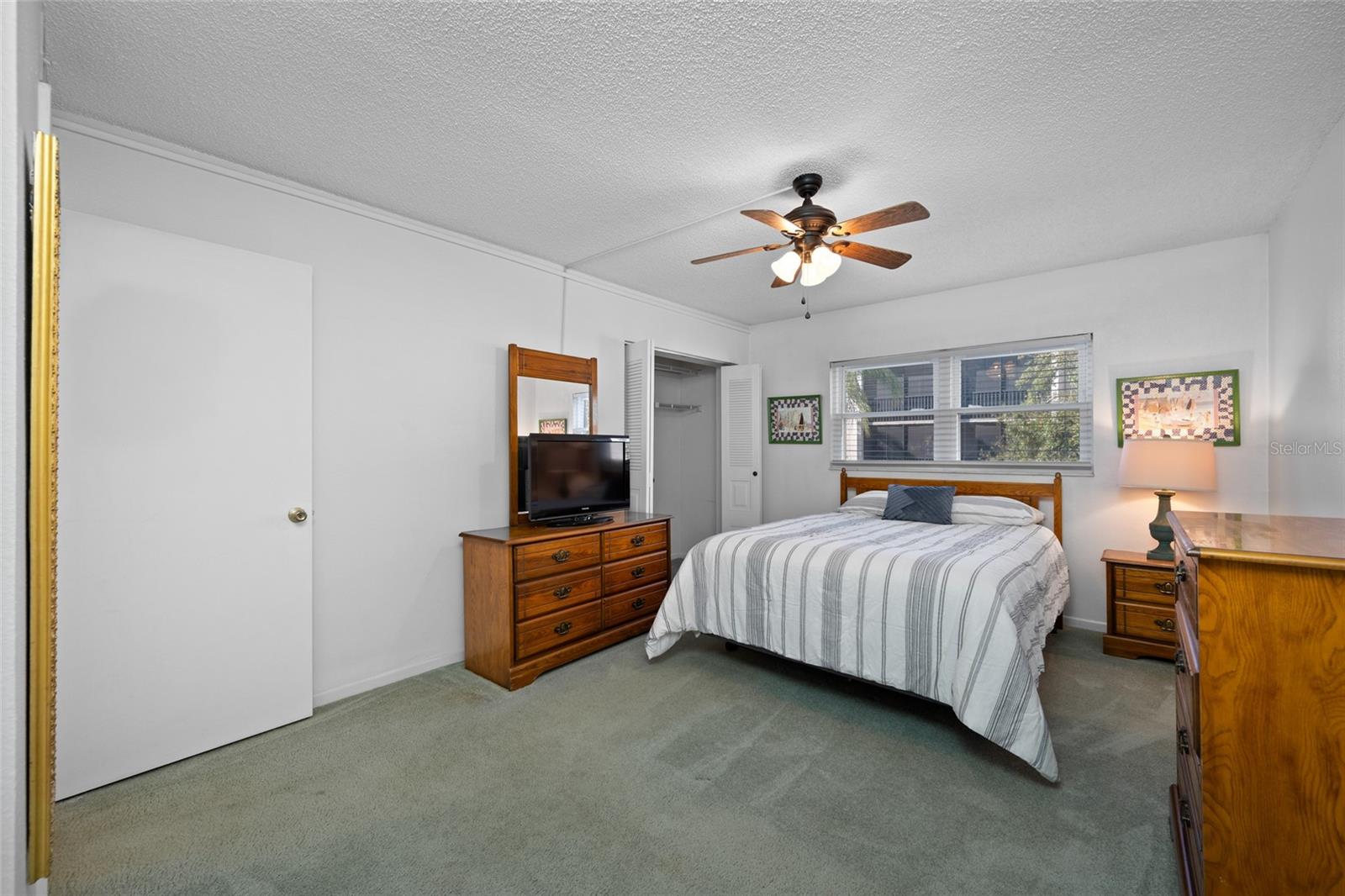 Image 17 of 38 For 820 Virginia Street 206