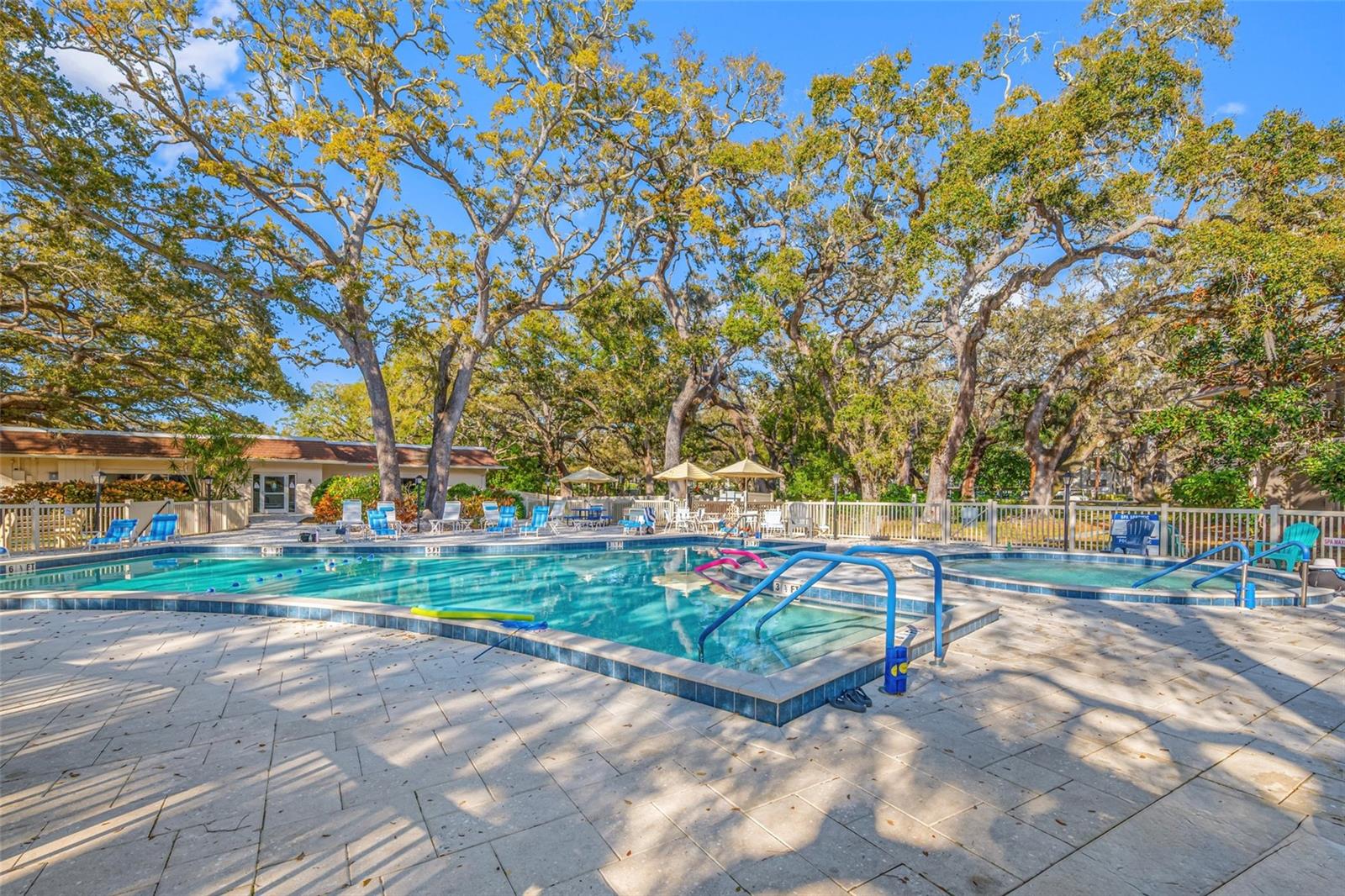 Image 24 of 38 For 820 Virginia Street 206