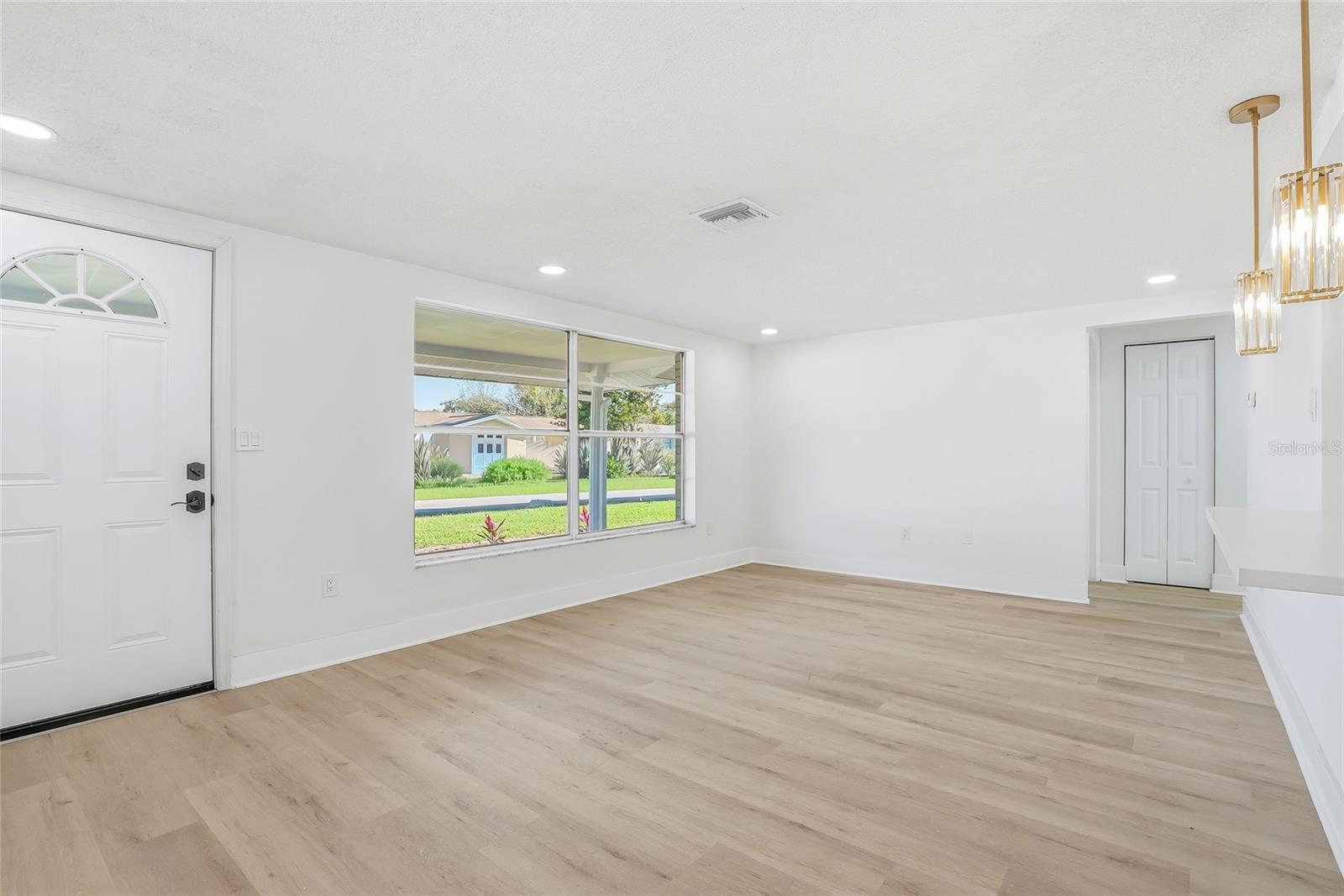 Image 4 of 32 For 7846 Wallaba Lane