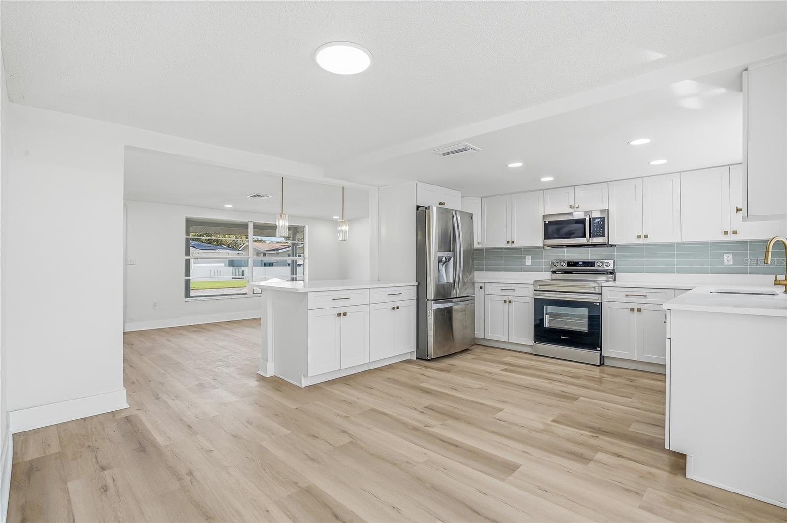 Image 7 of 32 For 7846 Wallaba Lane