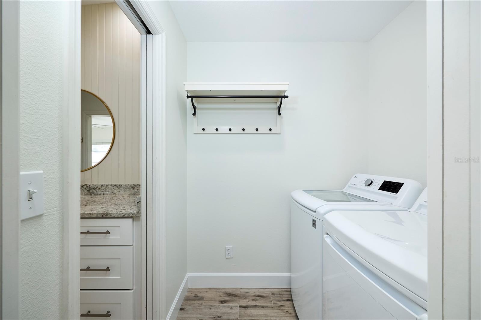 Listing photo id 19 for 3312 Nakora Drive