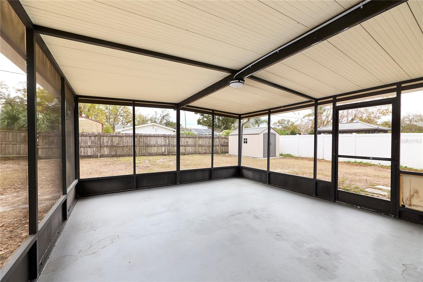 Listing photo id 27 for 3312 Nakora Drive