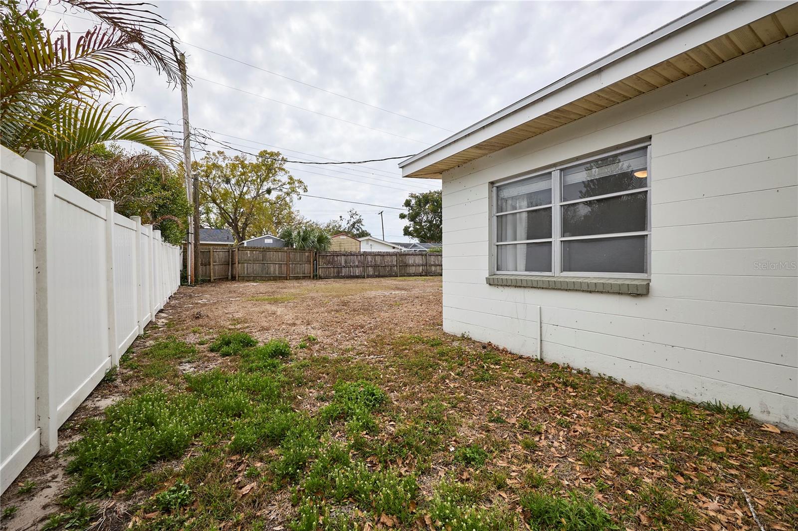 Listing photo id 31 for 3312 Nakora Drive