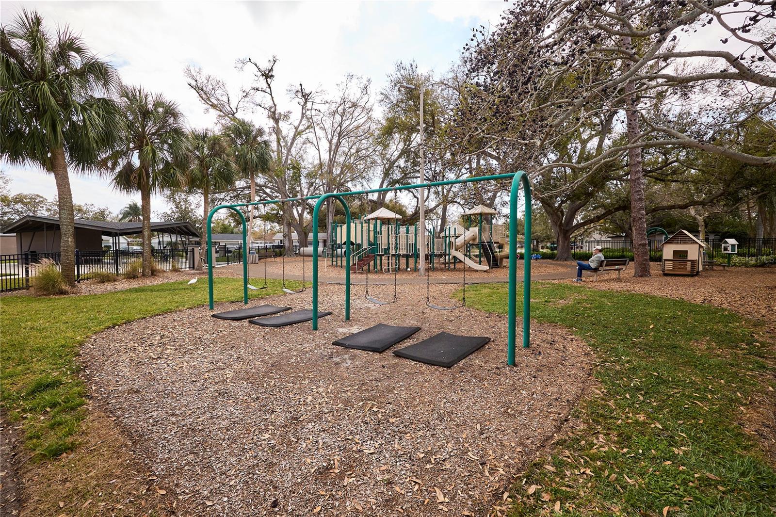 Listing photo id 35 for 3312 Nakora Drive