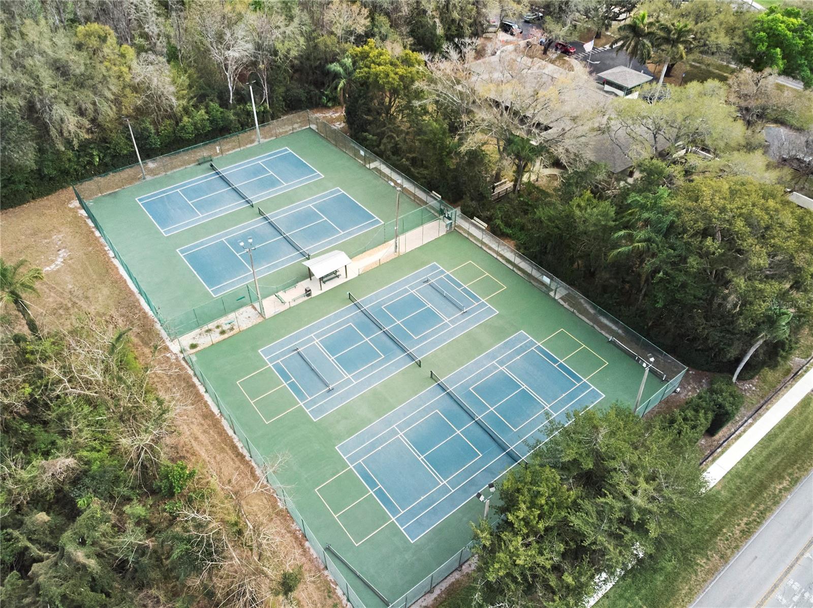 Listing photo id 67 for 3312 Nakora Drive