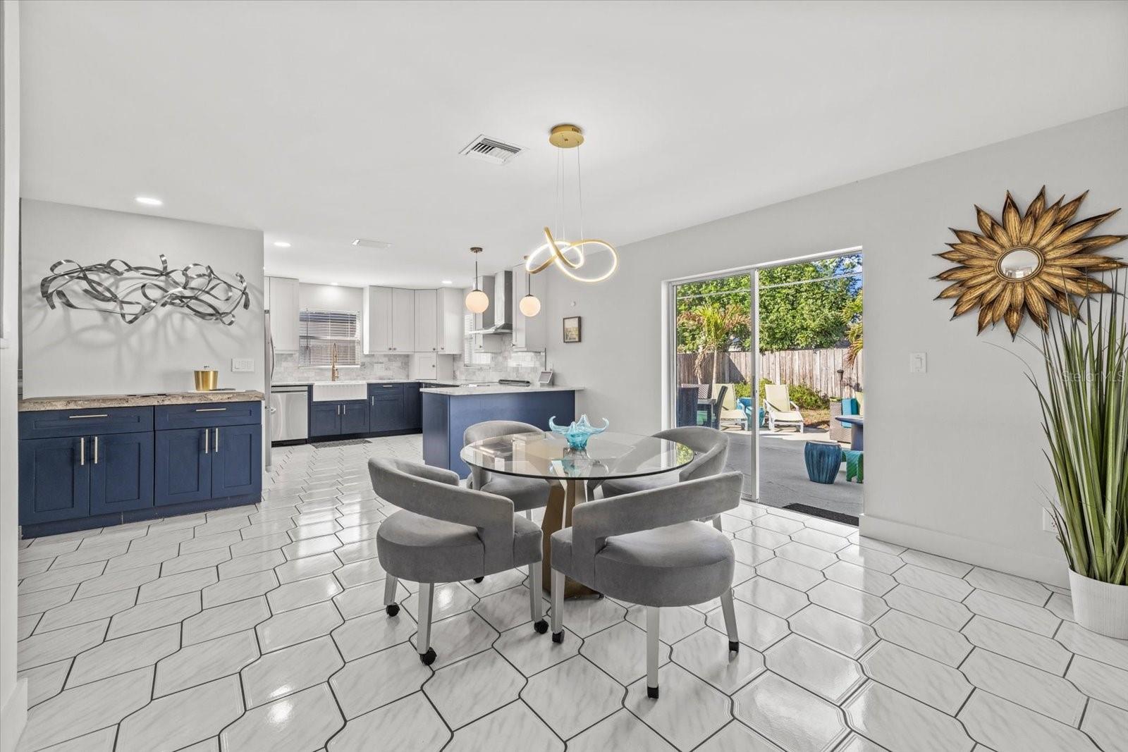 Image 12 of 44 For 2000 58th Street N