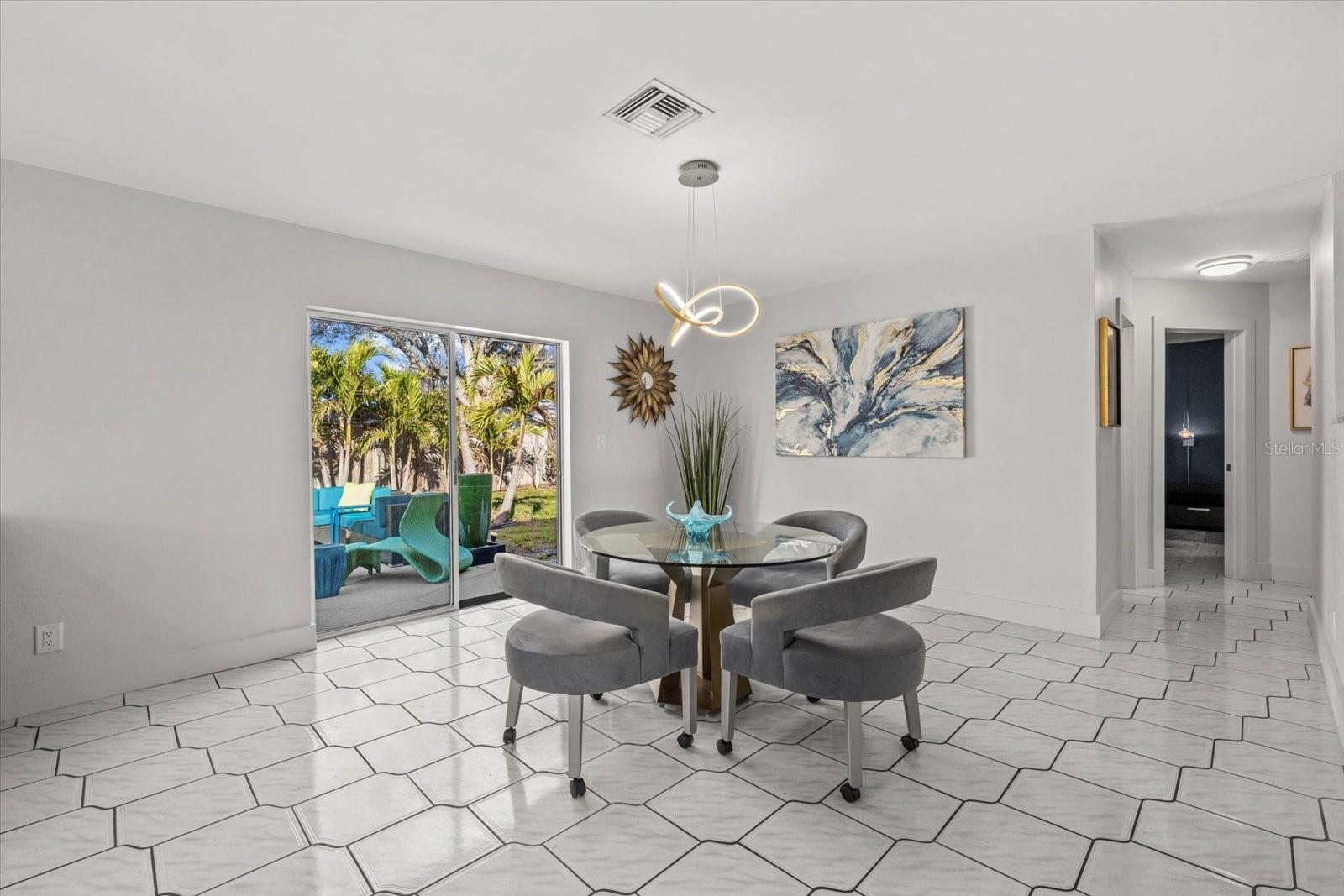 Image 15 of 44 For 2000 58th Street N