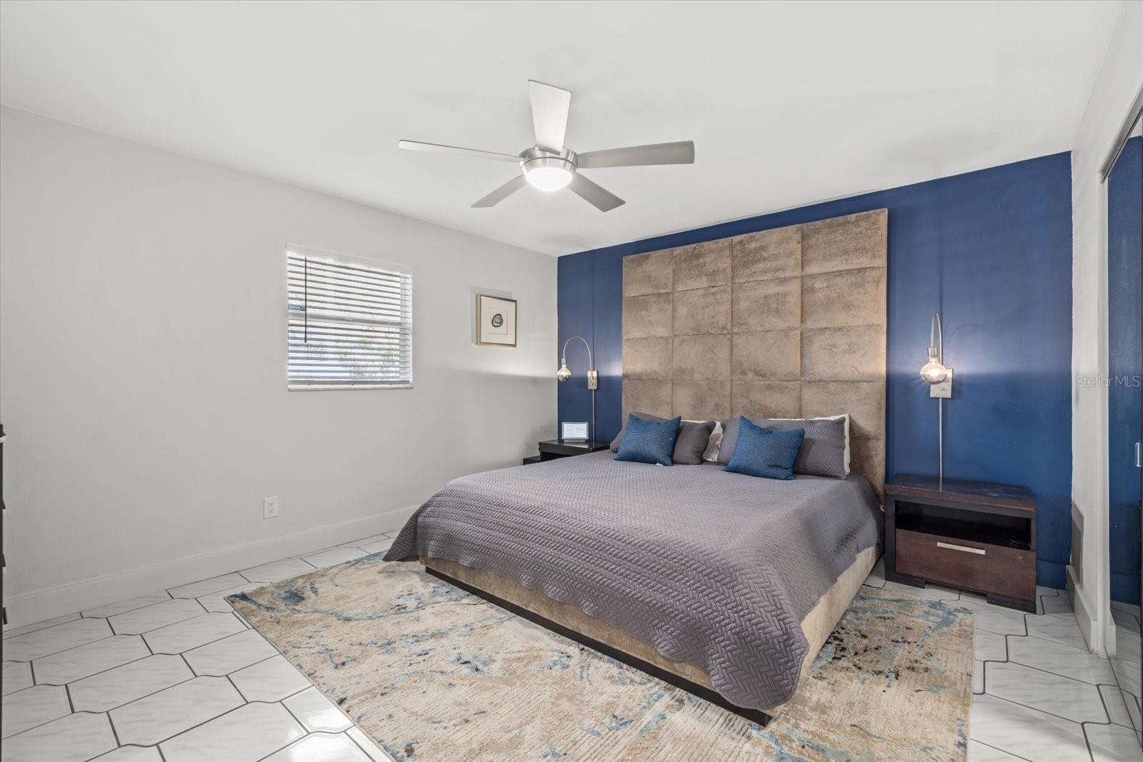 Image 16 of 44 For 2000 58th Street N