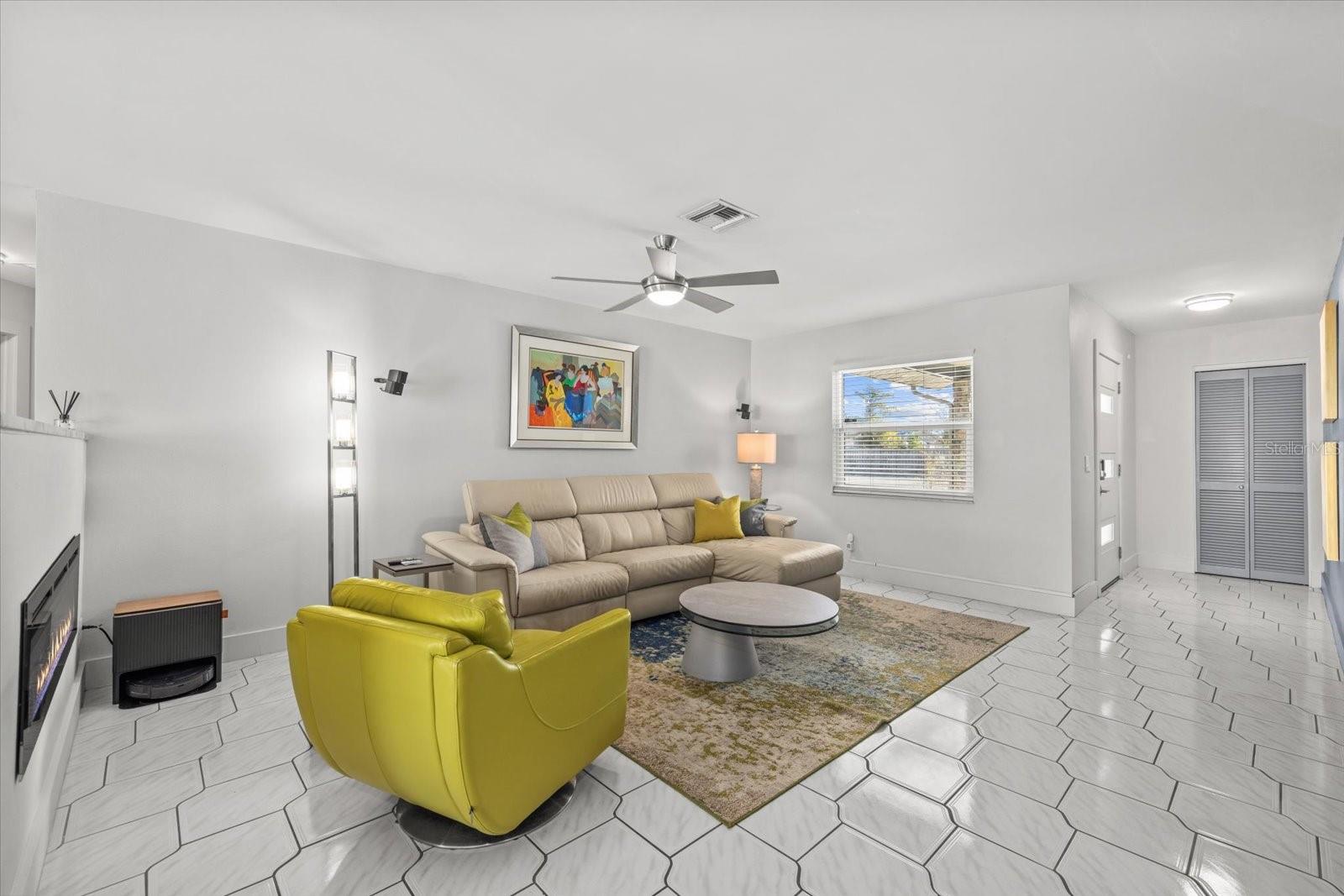 Image 4 of 44 For 2000 58th Street N