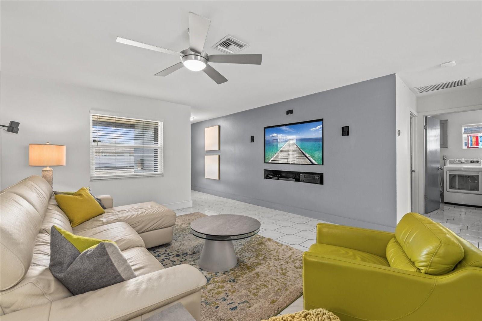 Image 5 of 44 For 2000 58th Street N