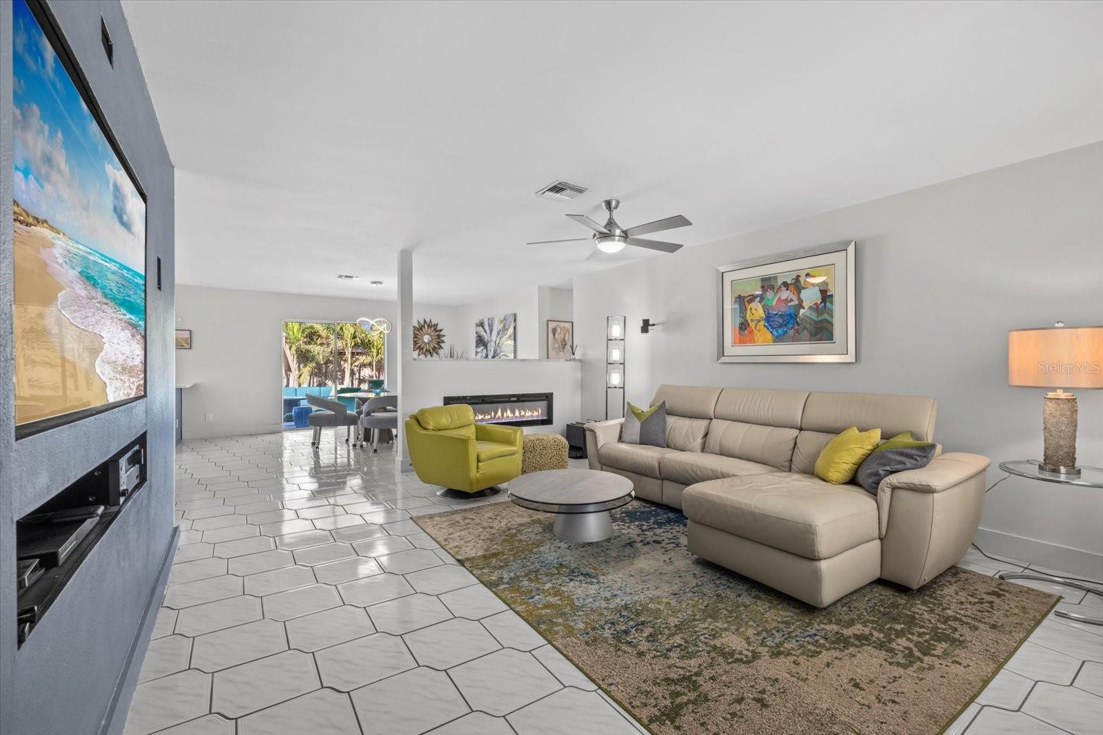 Image 6 of 44 For 2000 58th Street N