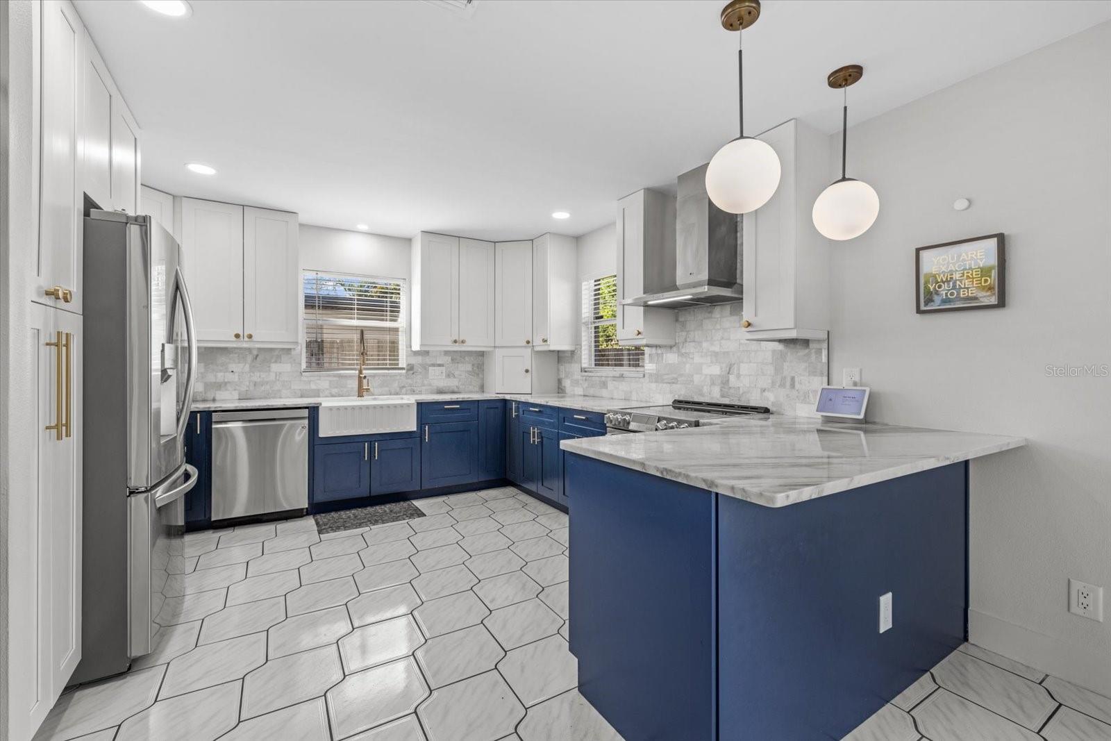 Image 7 of 44 For 2000 58th Street N