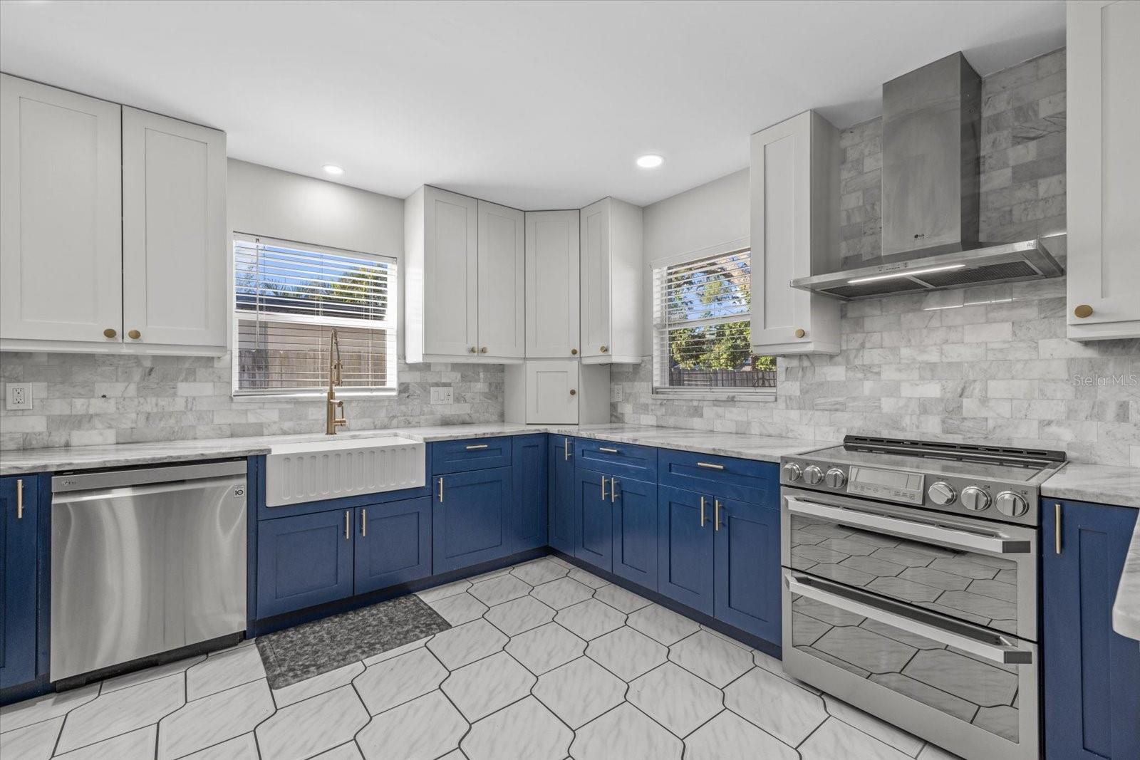 Image 8 of 44 For 2000 58th Street N