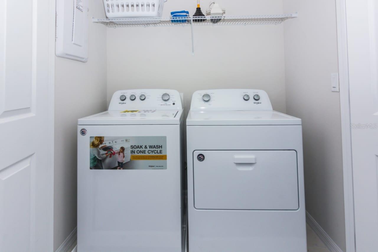 Image 21 of 57 For 1534 Carey Palm Circle