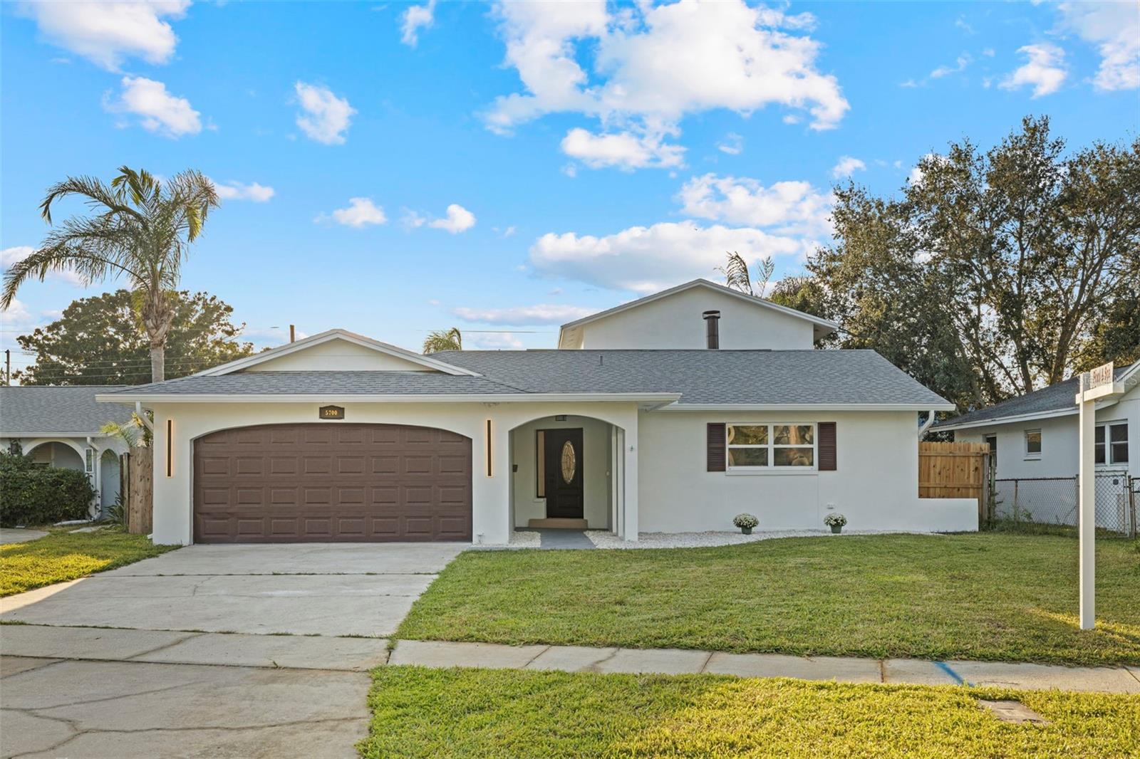 Image 3 of 66 For 5700 Venetian Boulevard Ne