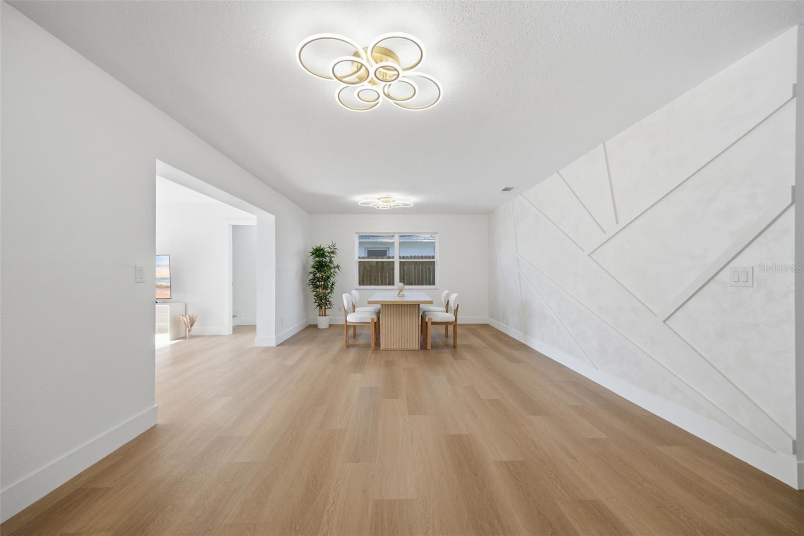 Image 36 of 66 For 5700 Venetian Boulevard Ne