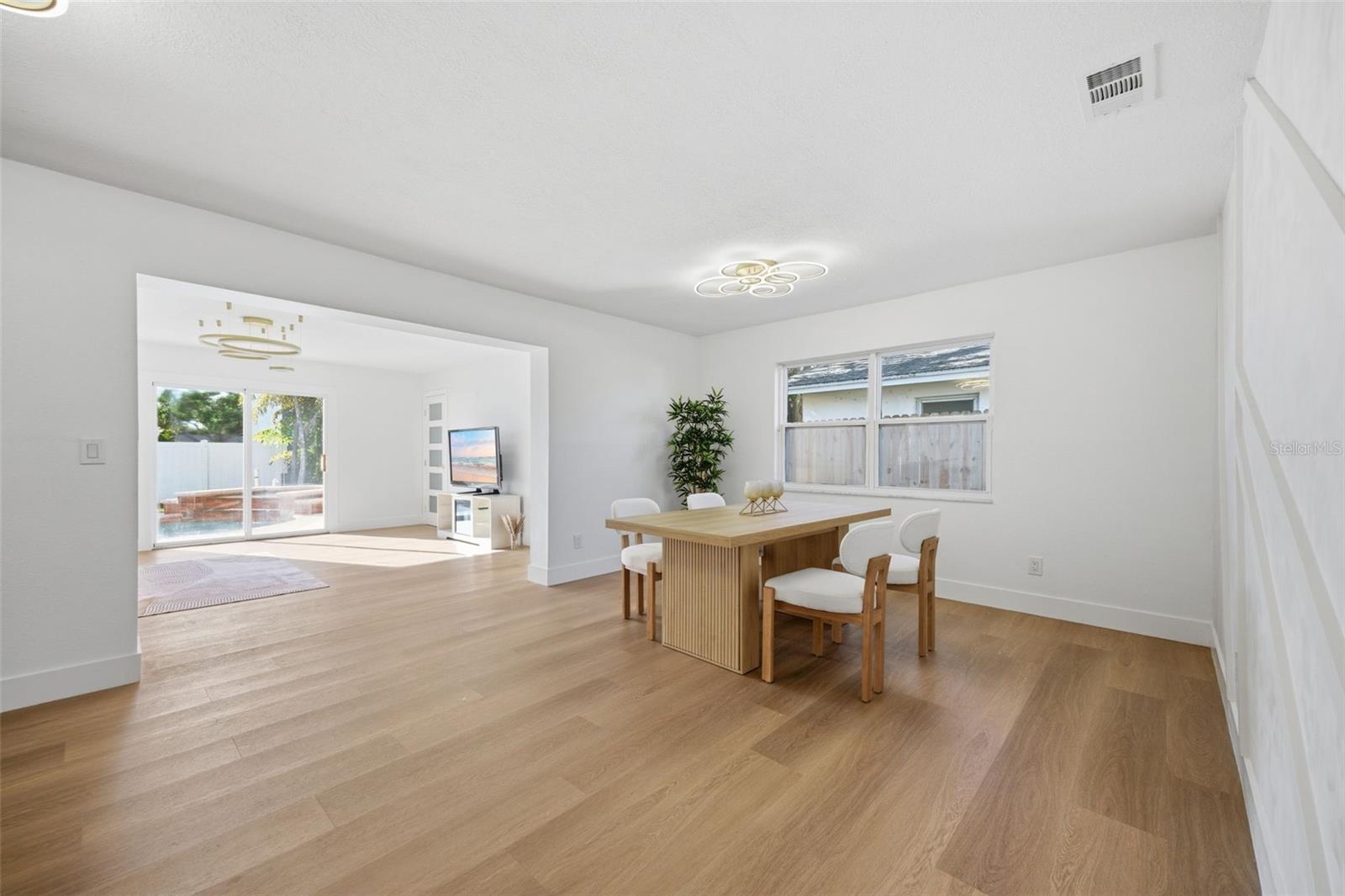 Image 37 of 66 For 5700 Venetian Boulevard Ne