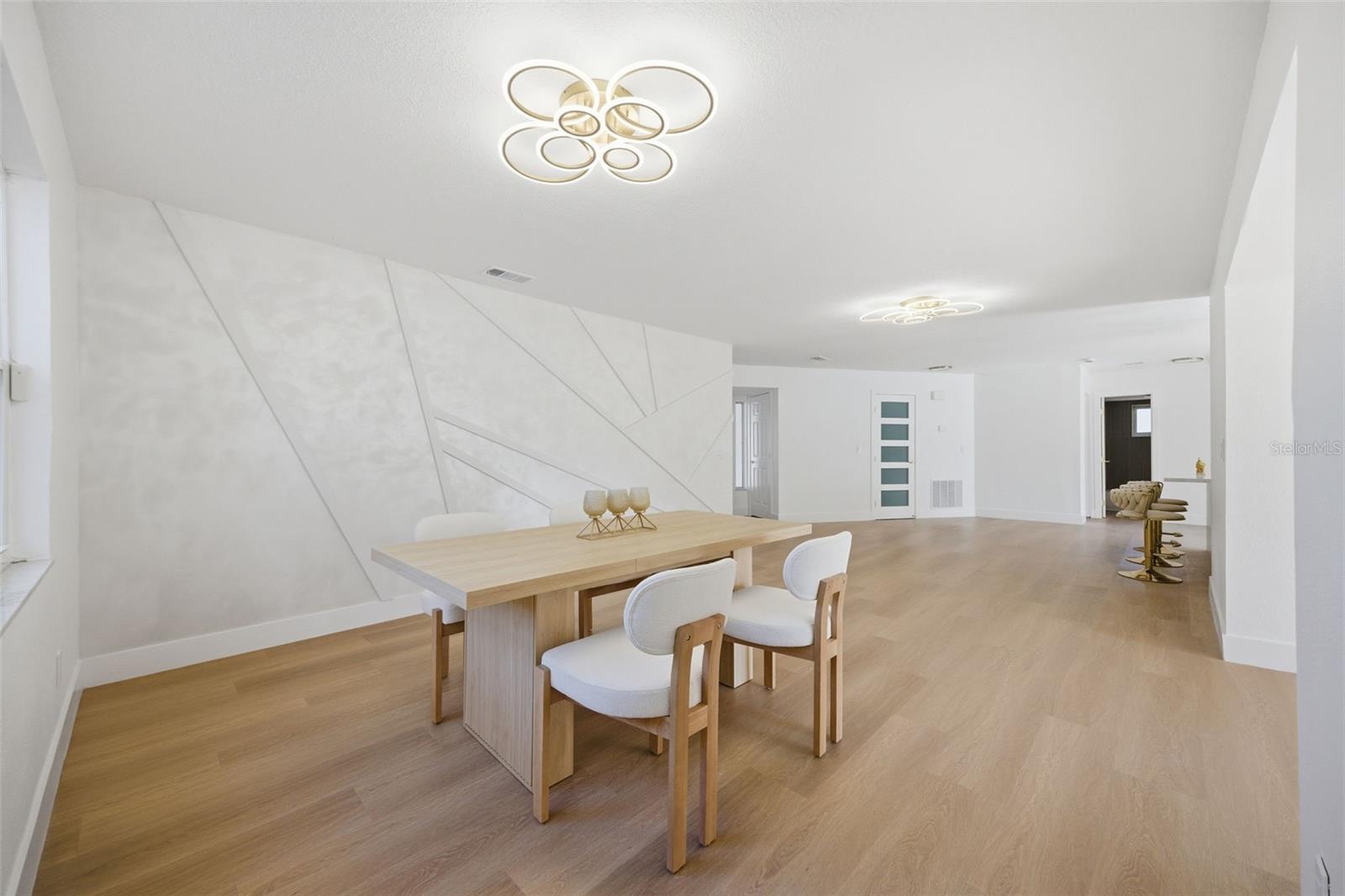 Image 40 of 66 For 5700 Venetian Boulevard Ne