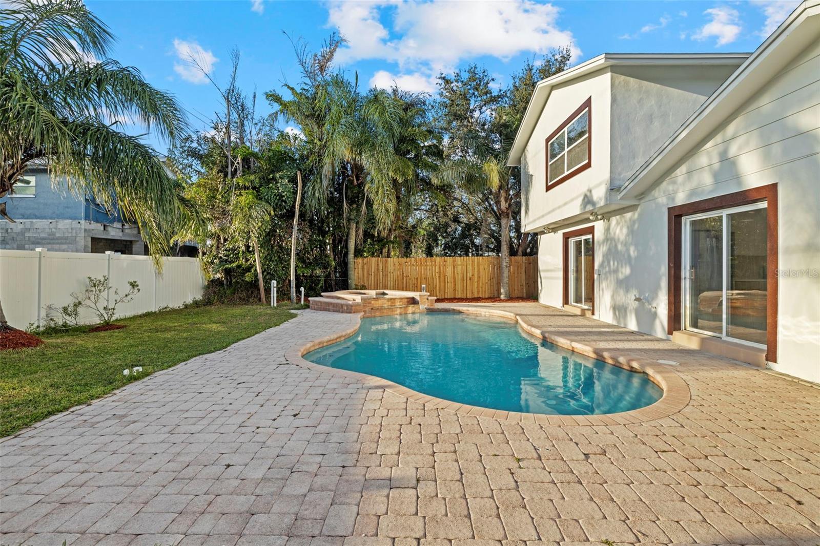 Image 48 of 66 For 5700 Venetian Boulevard Ne