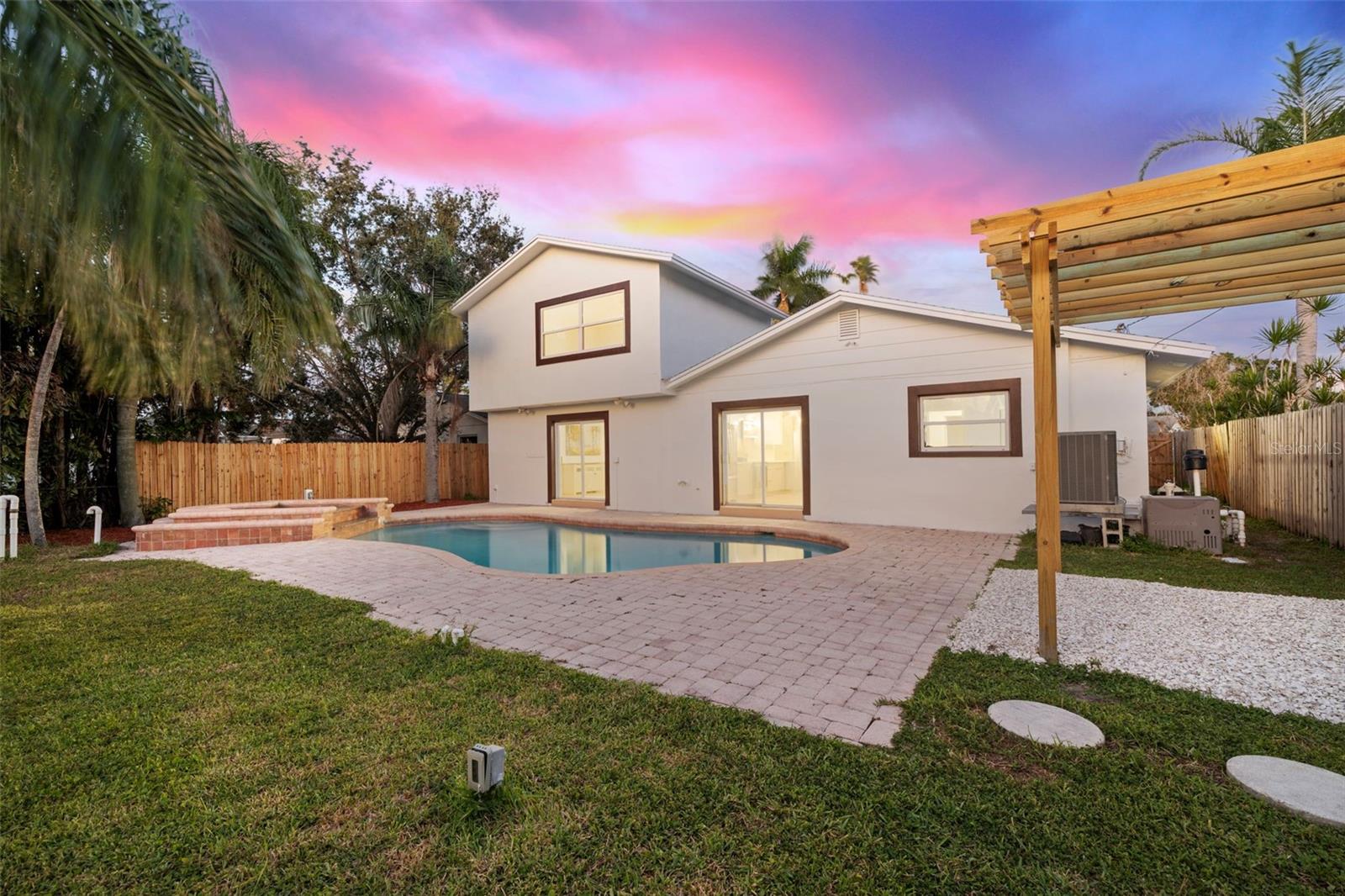 Image 49 of 66 For 5700 Venetian Boulevard Ne