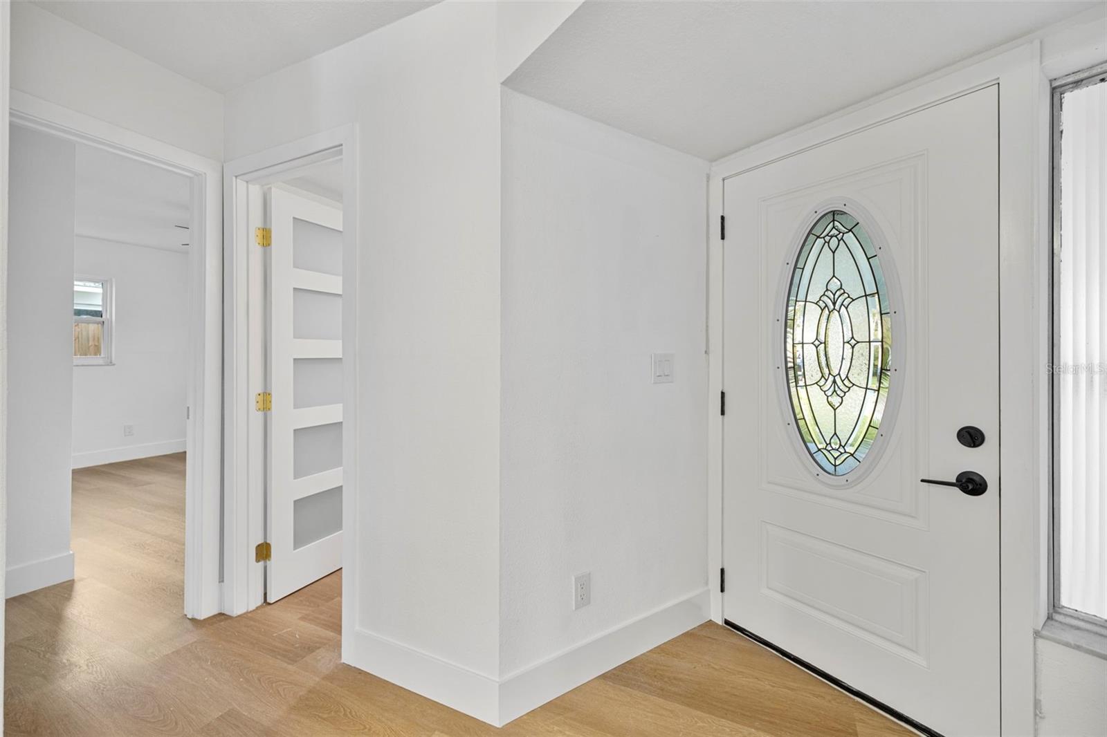 Image 7 of 66 For 5700 Venetian Boulevard Ne