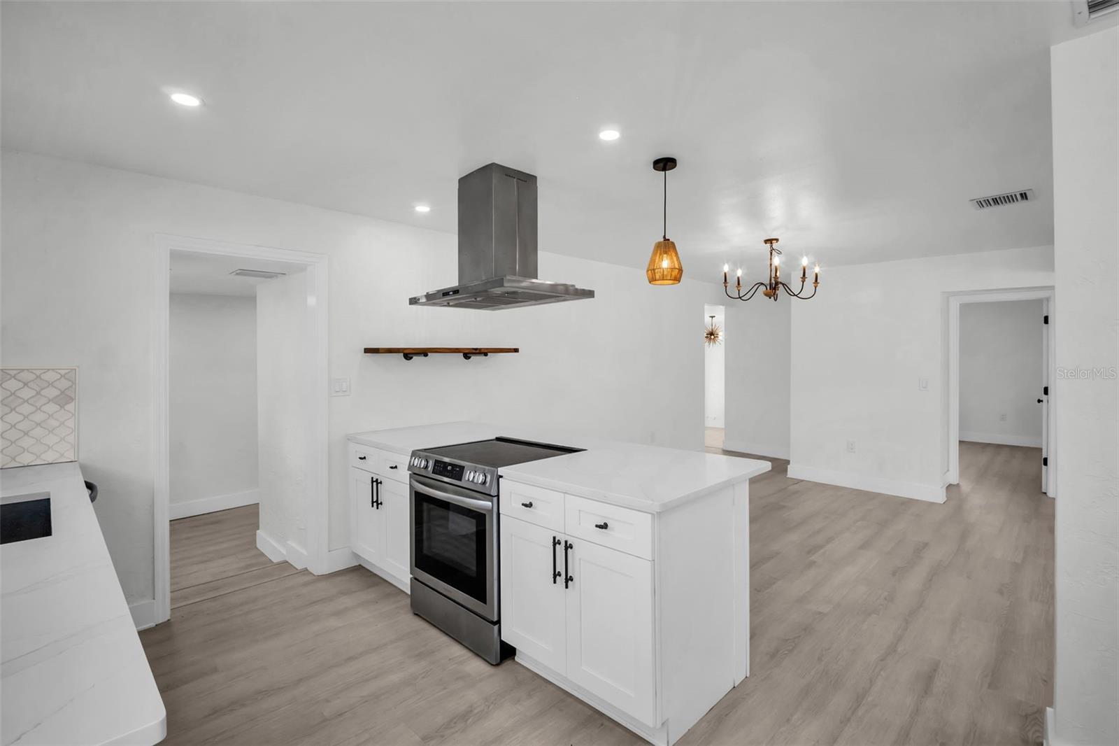 Image 18 of 39 For 4000 Grove Street S