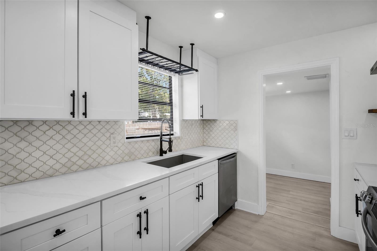 Image 20 of 39 For 4000 Grove Street S