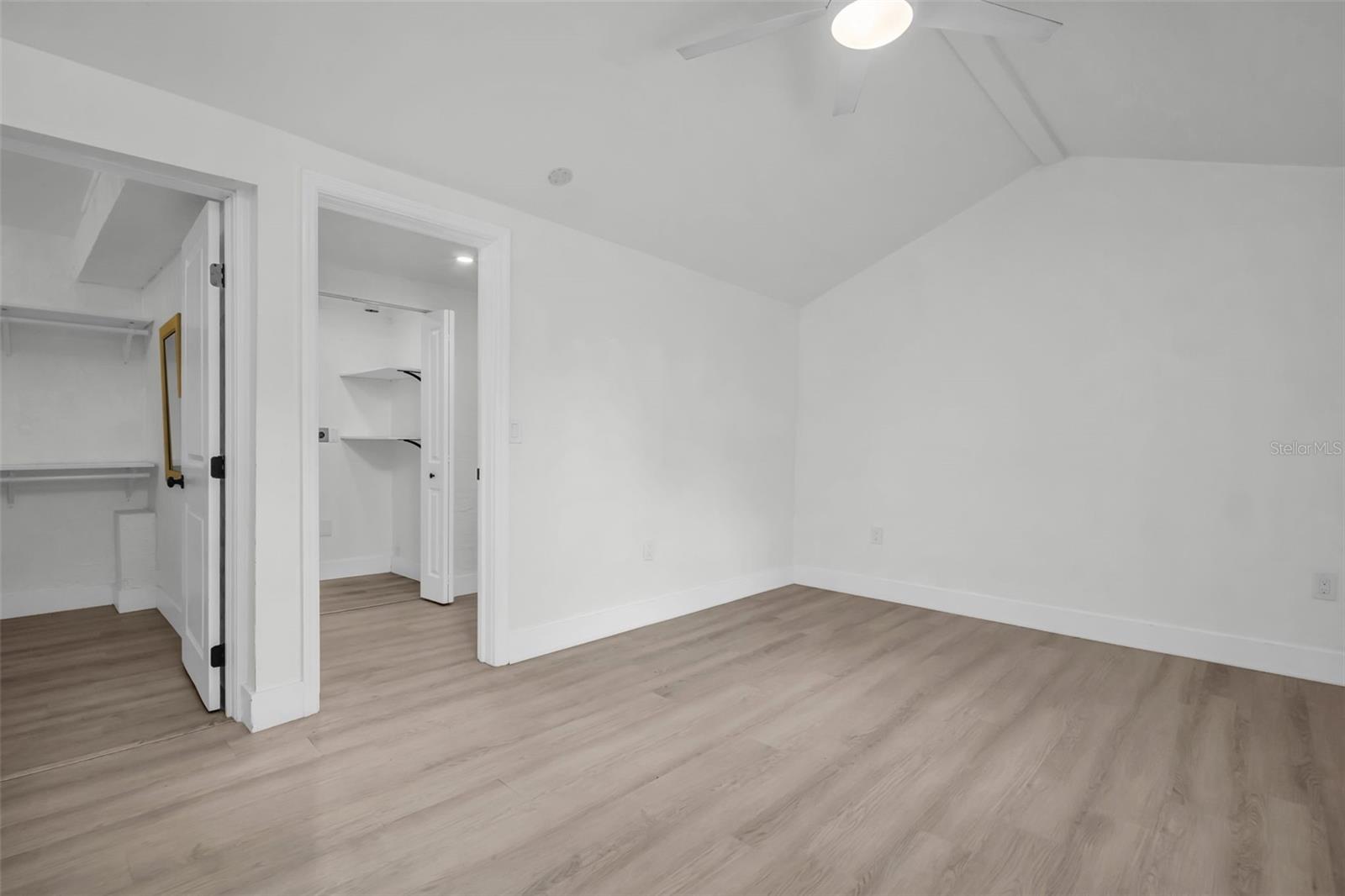 Image 28 of 39 For 4000 Grove Street S