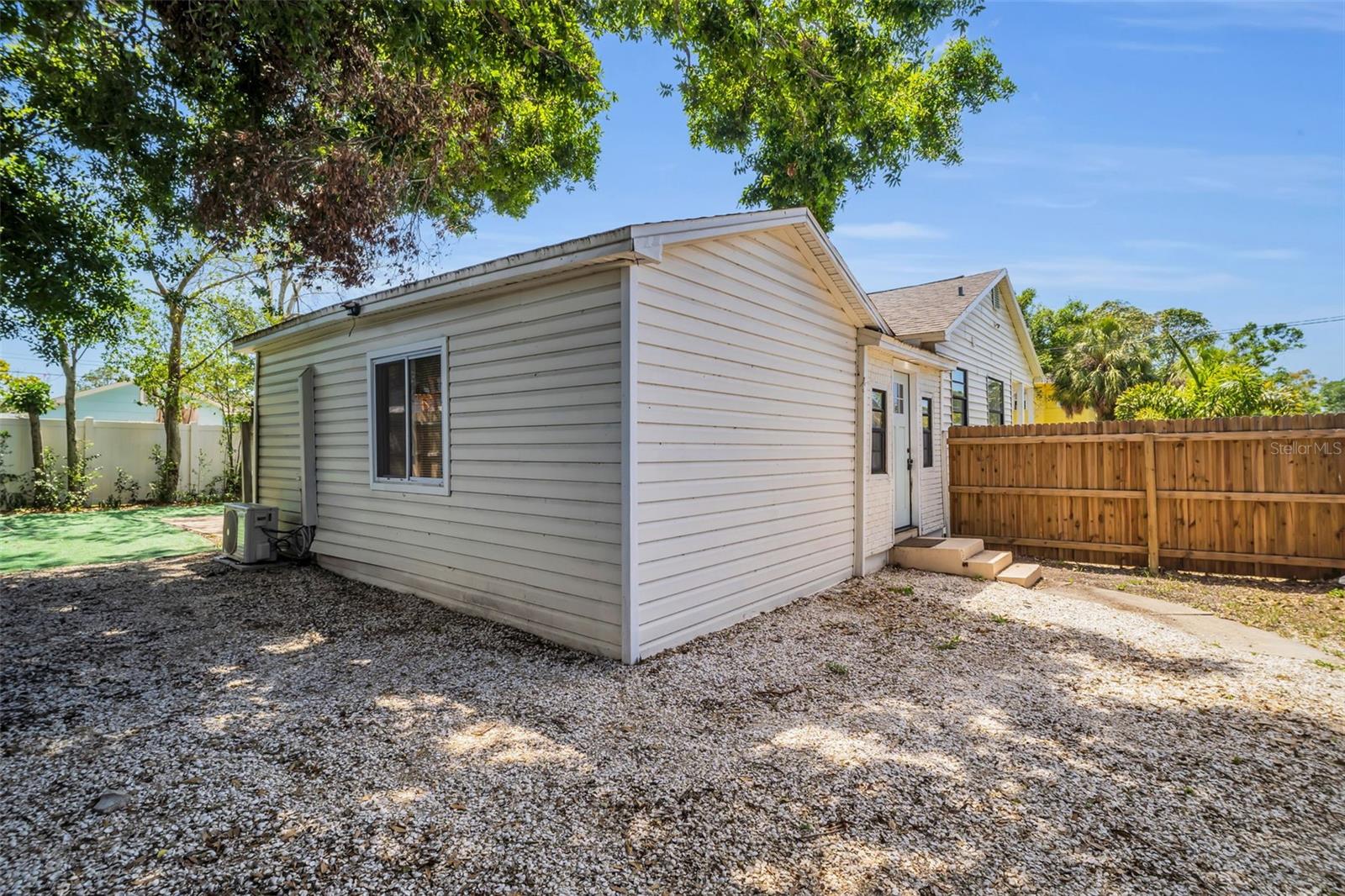 Image 35 of 39 For 4000 Grove Street S