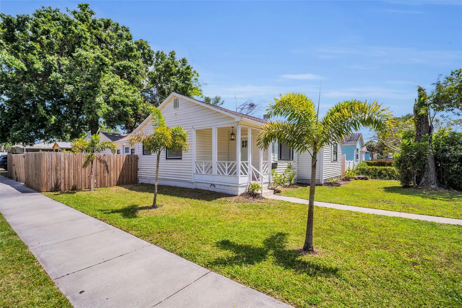 Image 36 of 39 For 4000 Grove Street S